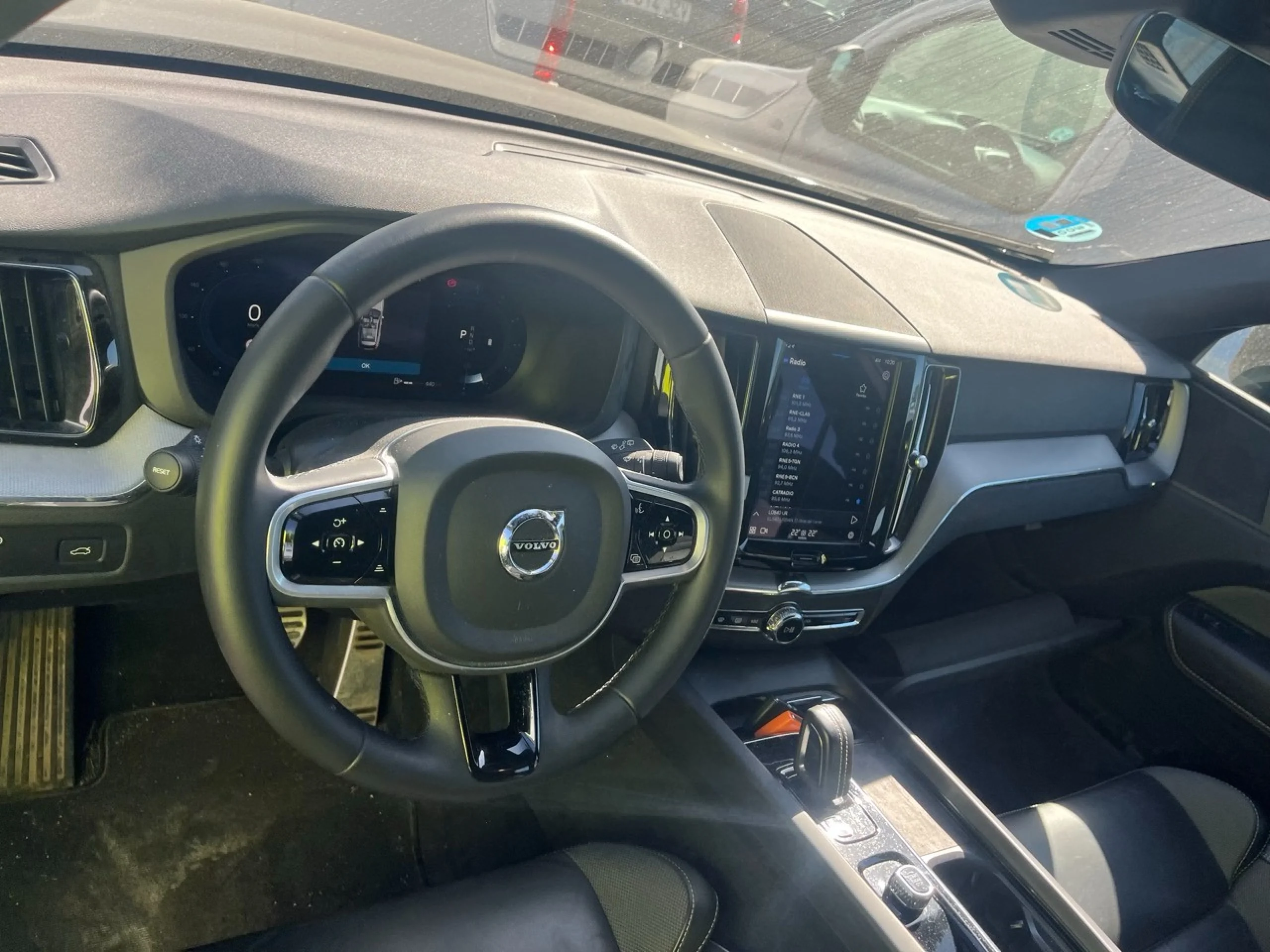 Volvo XC 60 XC60 2.0 B4 D AWD R-Design Auto - Foto 7