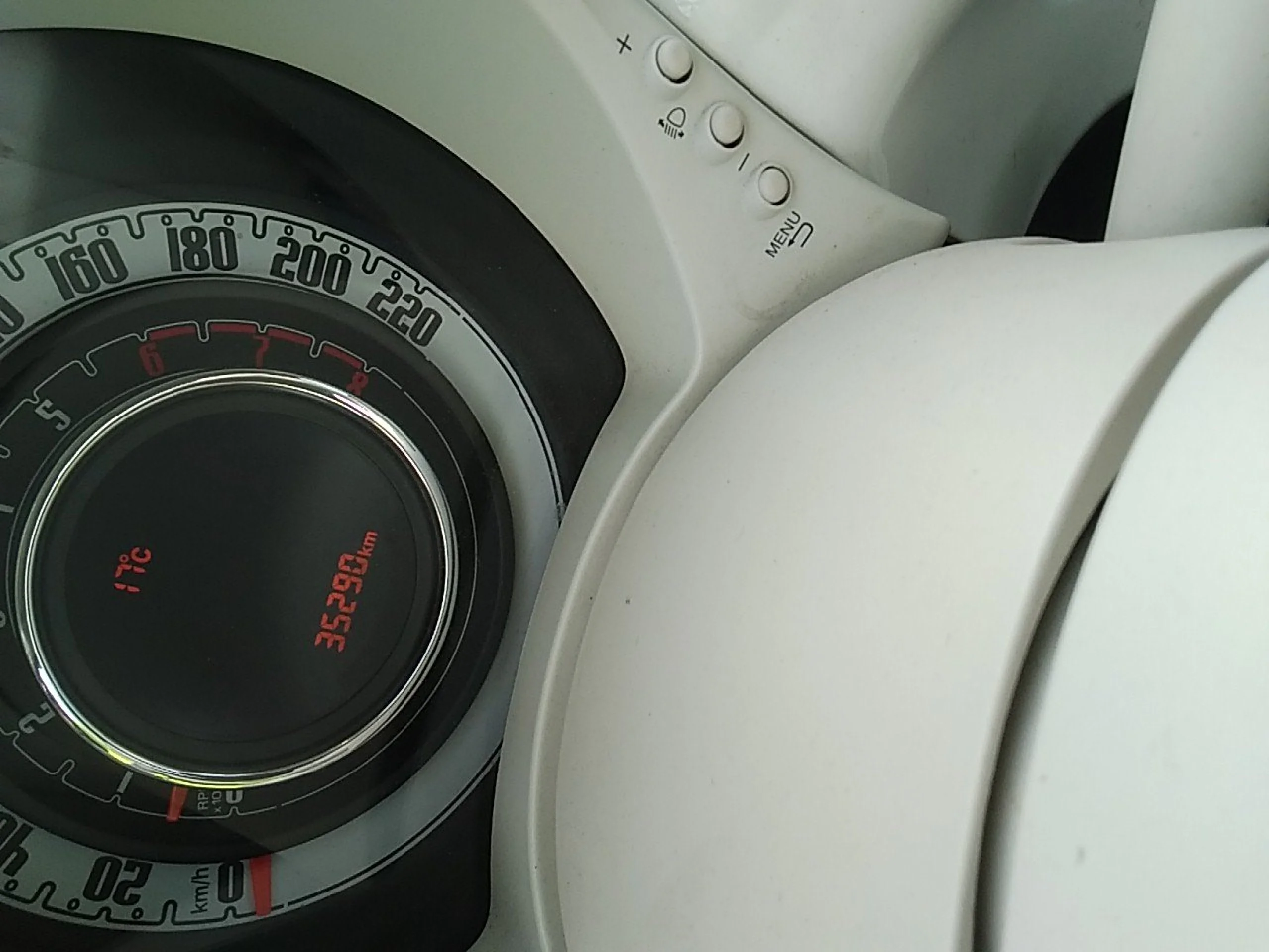 Fiat 500 Cult 1.0 Hybrid 51KW (70 CV) - Foto 8