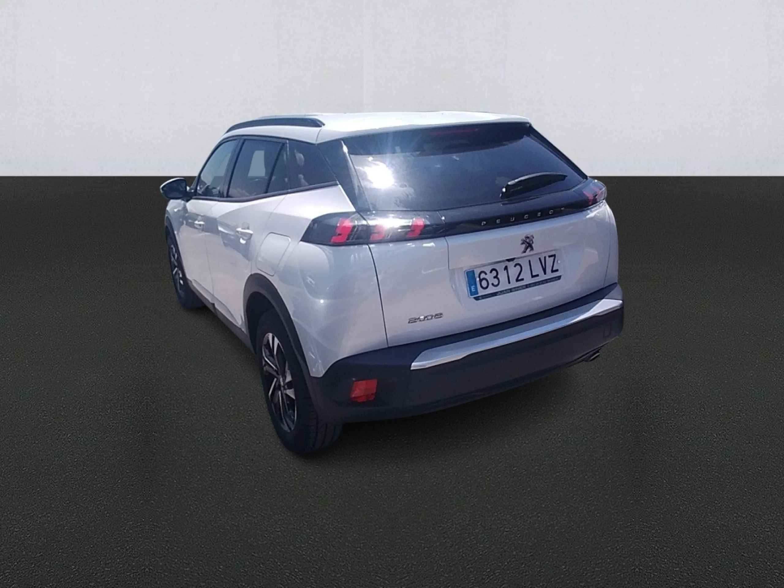 Peugeot 2008 Allure Pack BlueHDI 130 S&amp;S EAT8 - Foto 6