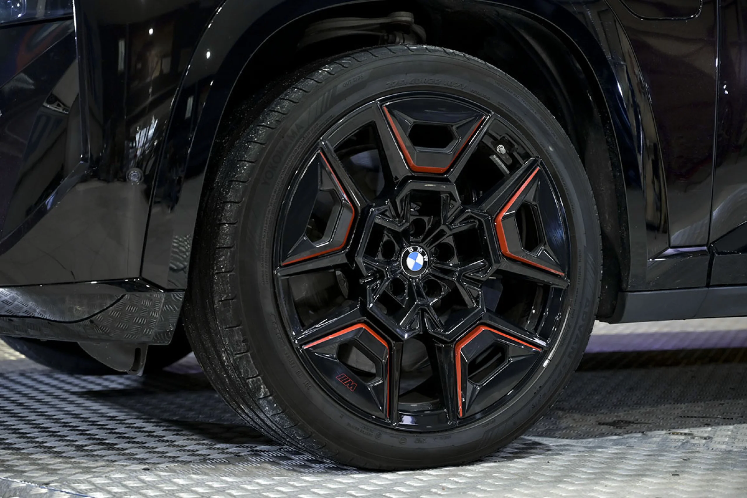 BMW XM XM 550 kW 748 CV Label Red - Foto 21