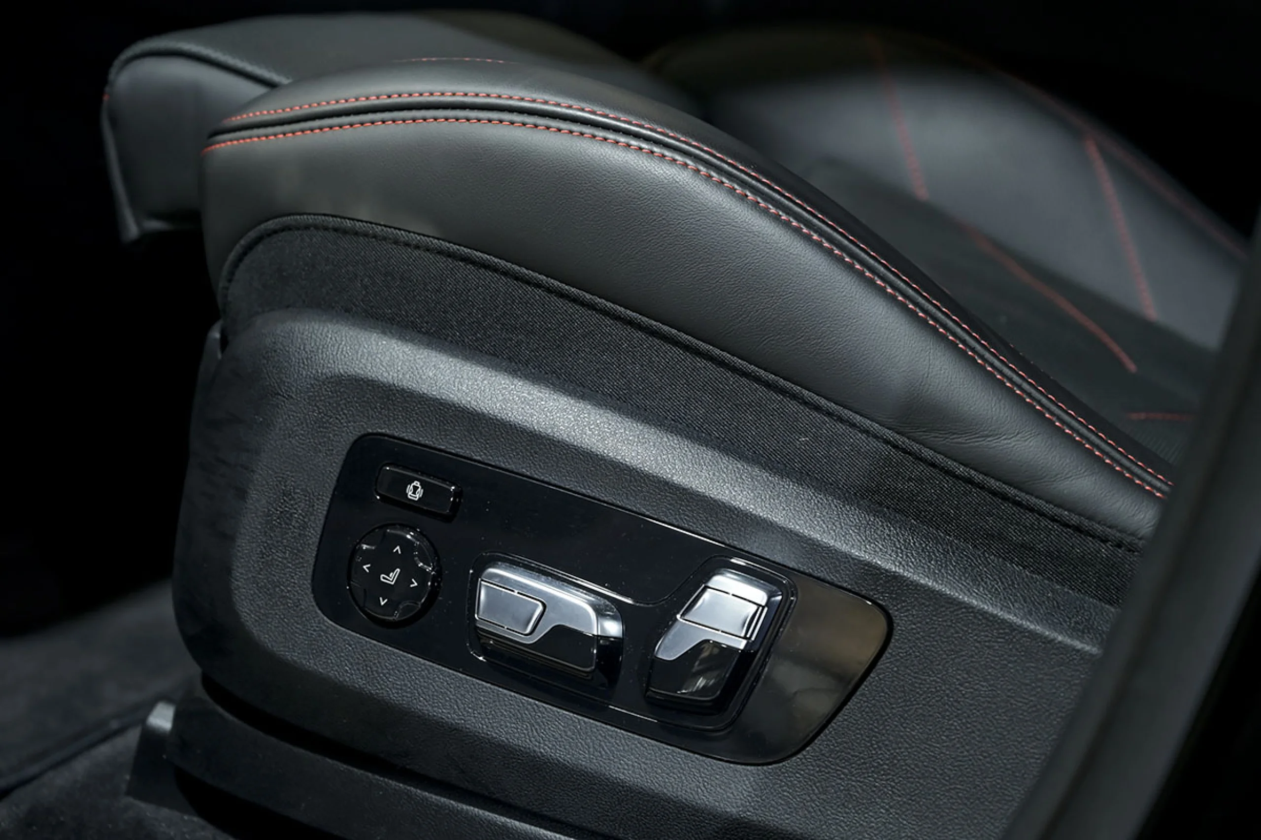 BMW XM XM 550 kW 748 CV Label Red - Foto 27