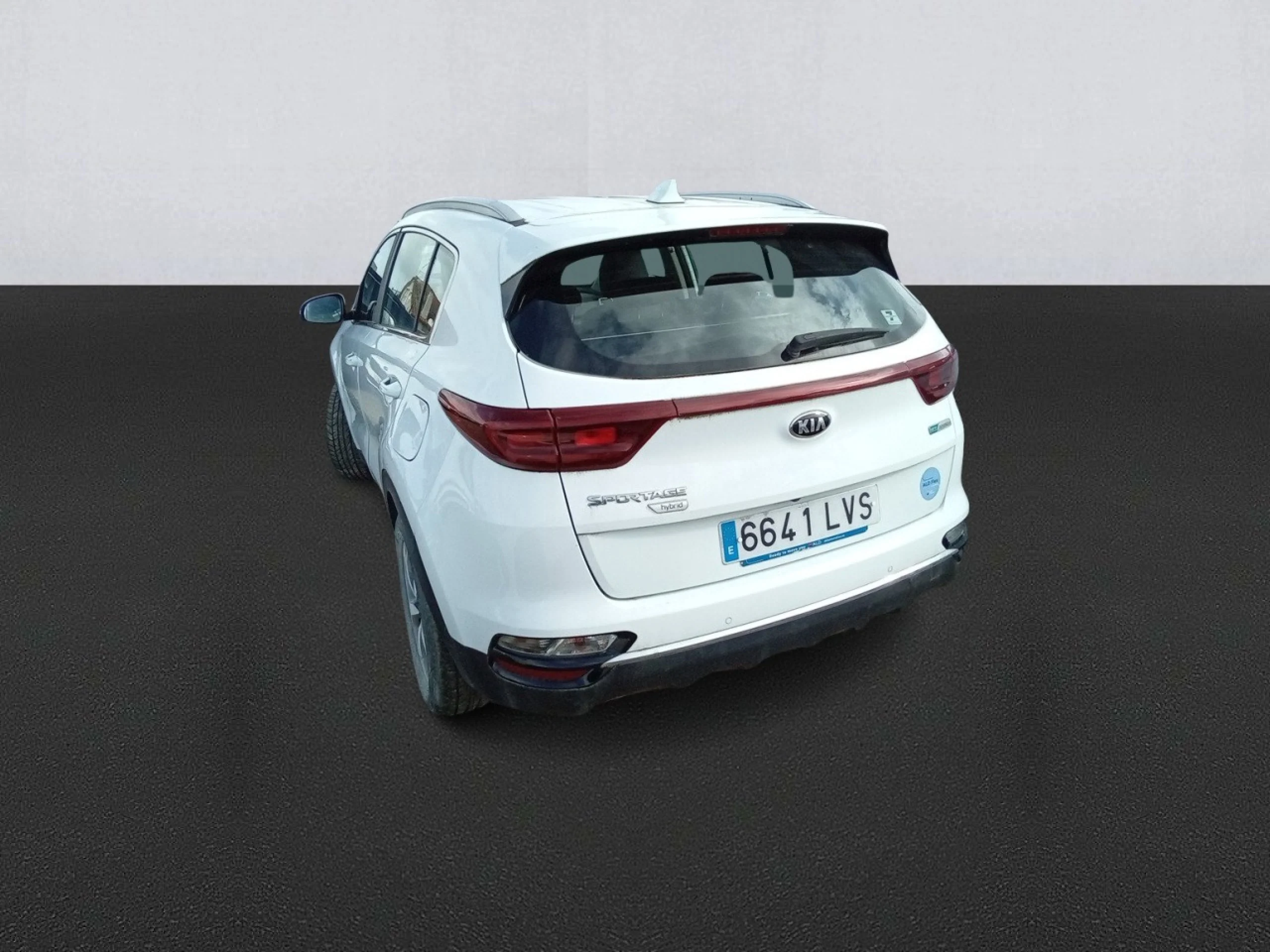Kia Sportage 1.6 MHEV Business 100kW (136CV) 4x4 - Foto 6