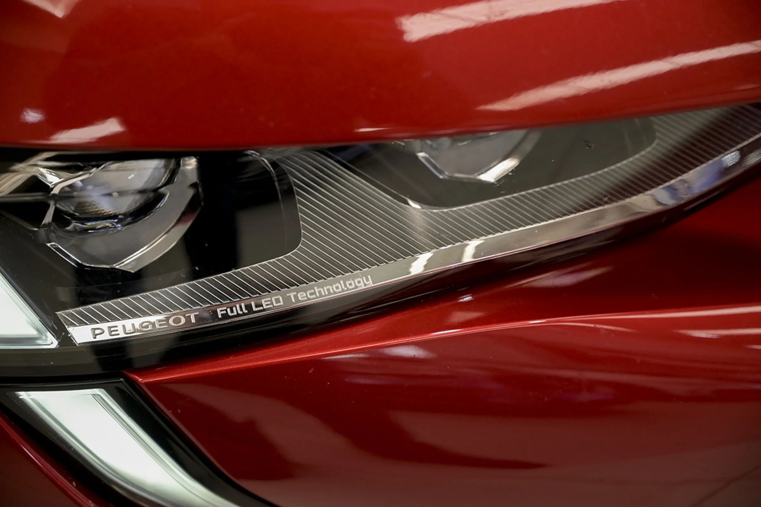 Peugeot 508 Hybrid SW GT HYBRID 225 eEAT8 - Foto 17