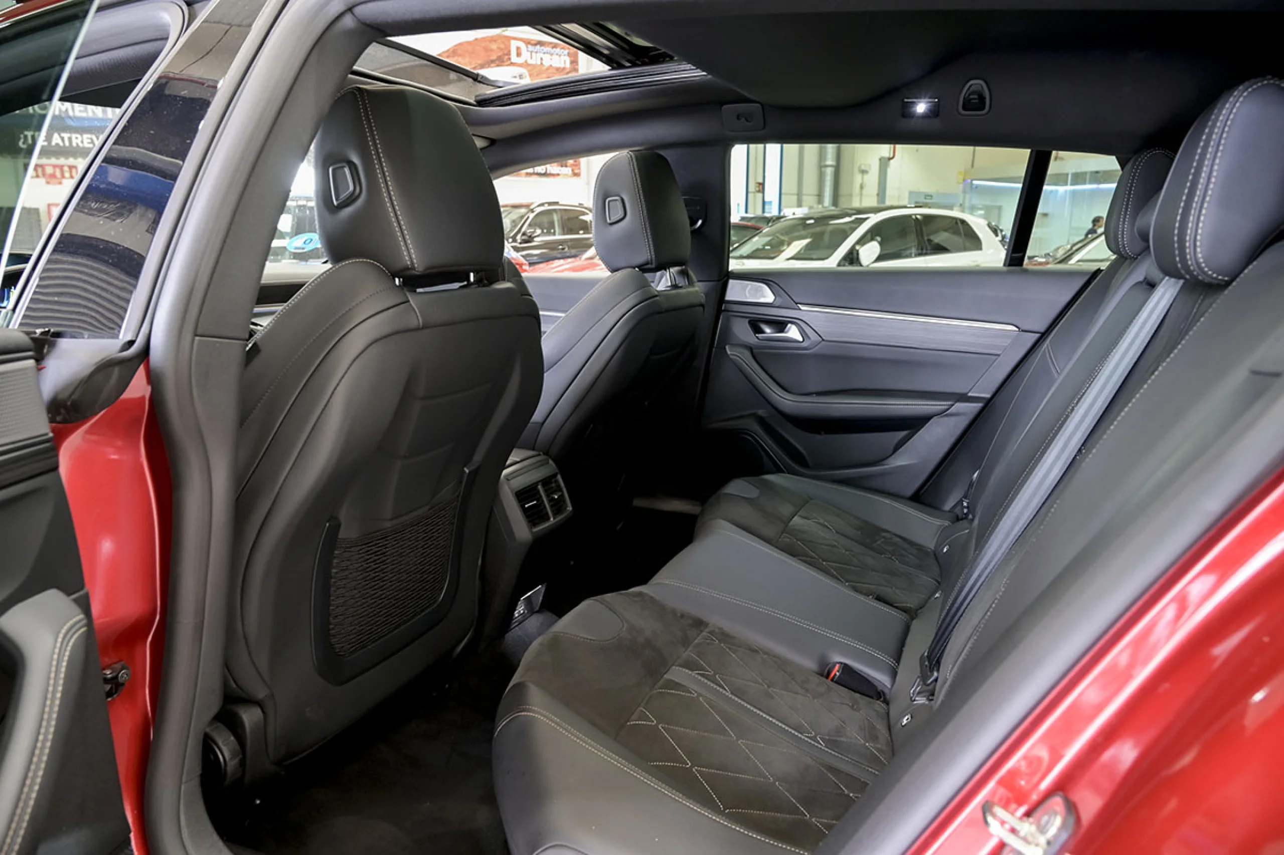 Peugeot 508 Hybrid SW GT HYBRID 225 eEAT8 - Foto 15