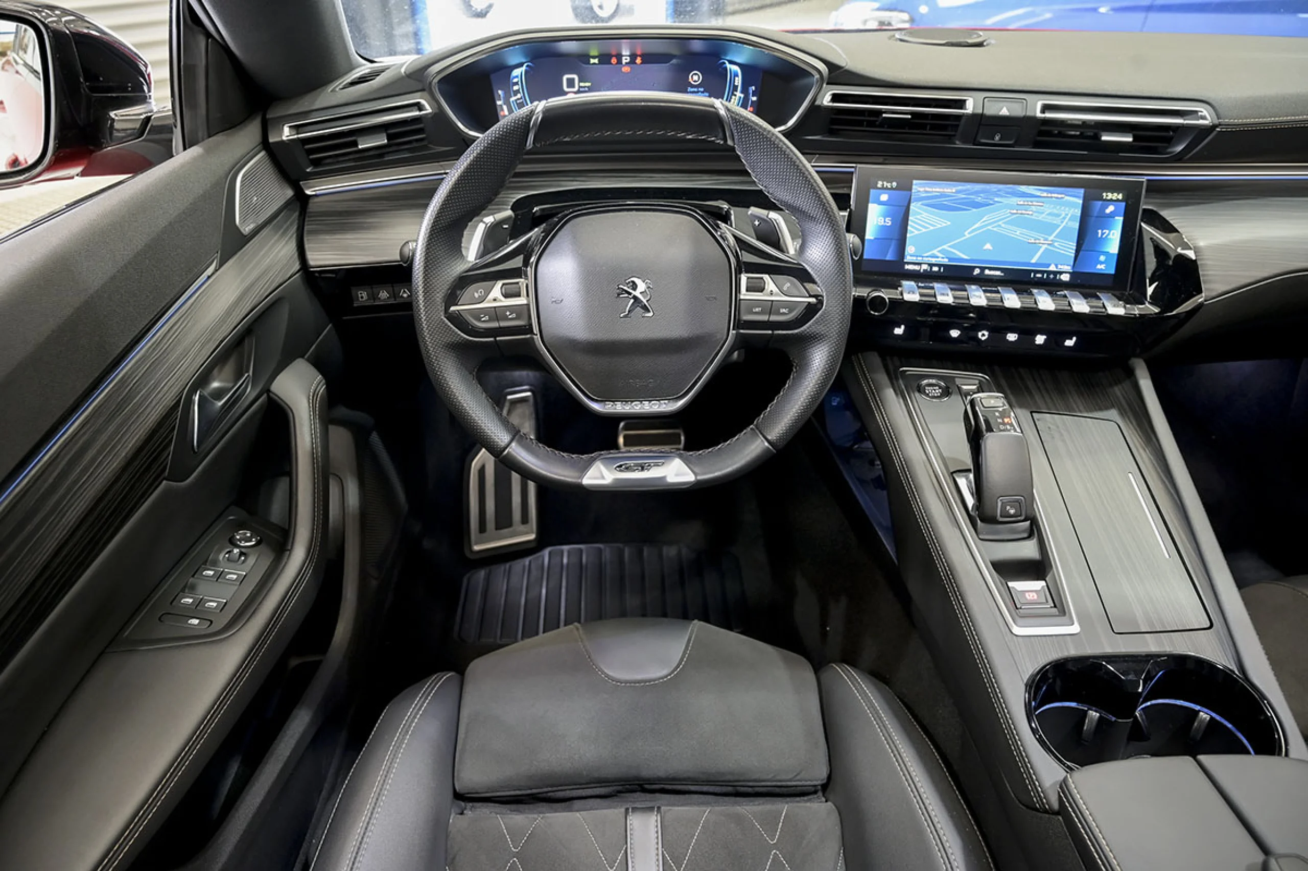 Peugeot 508 Hybrid SW GT HYBRID 225 eEAT8 - Foto 42