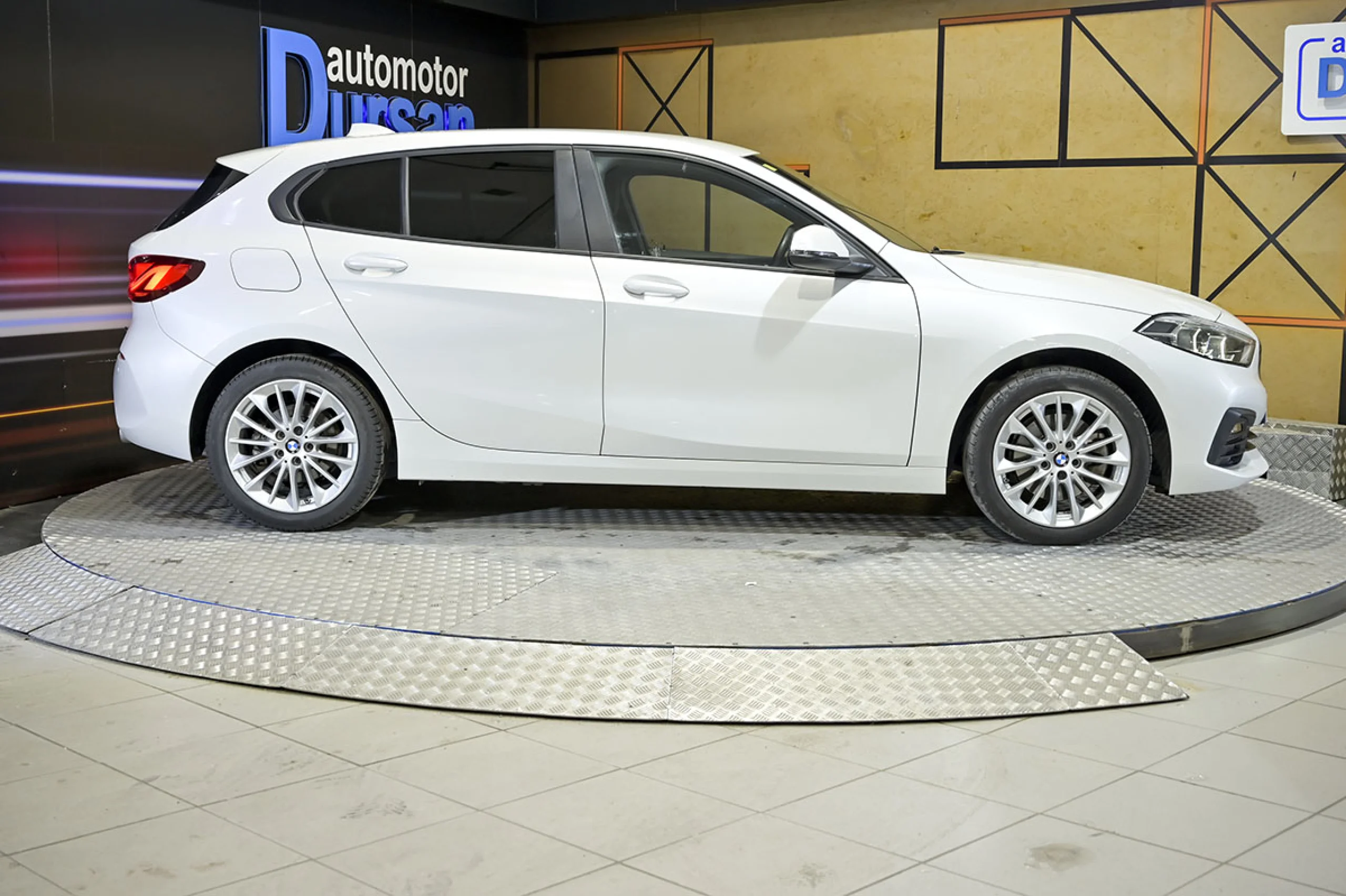 BMW 118 Serie 1 118d - Foto 18
