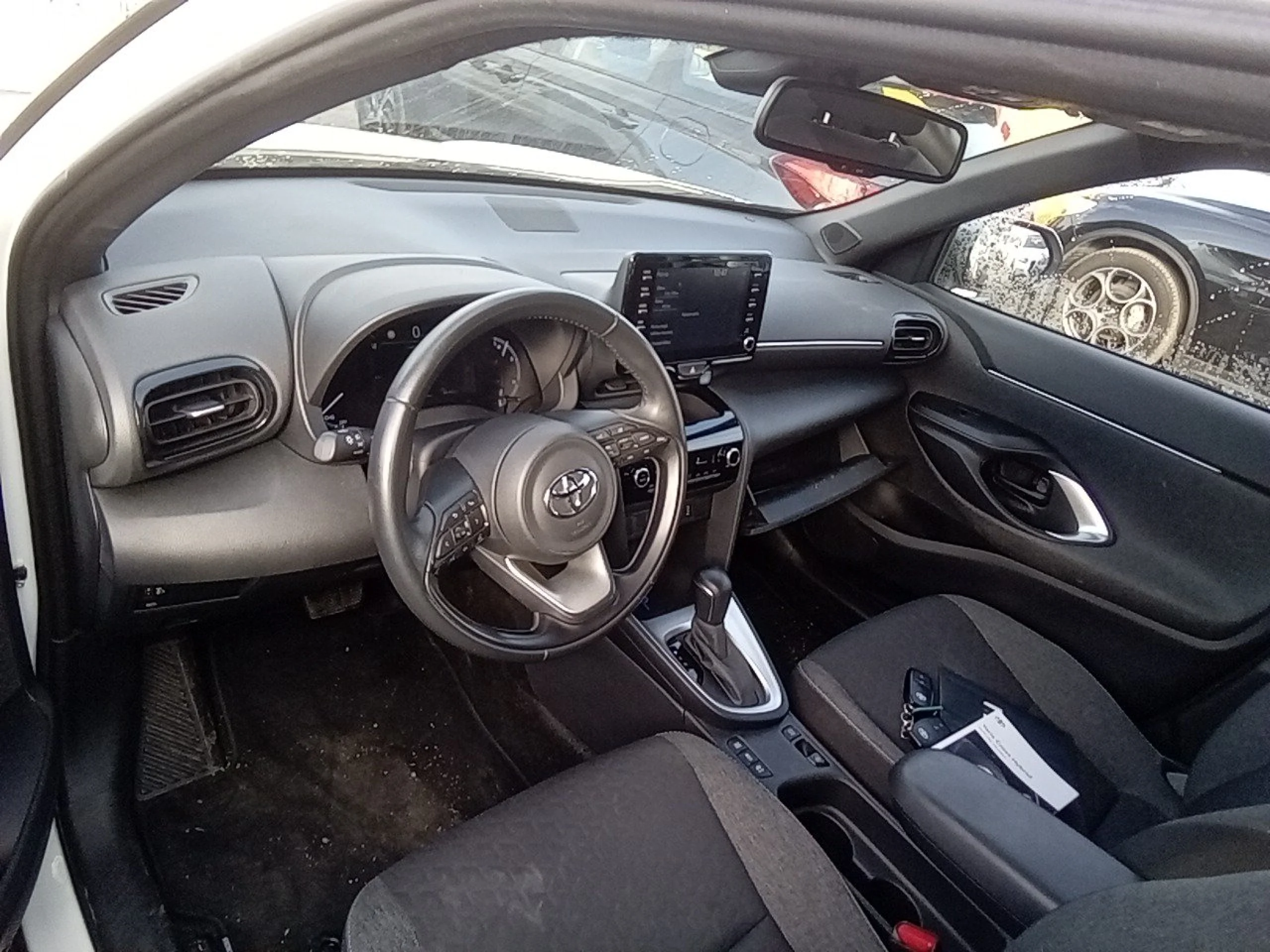 Toyota Yaris Cross 1.5 120H Active Tech - Foto 7