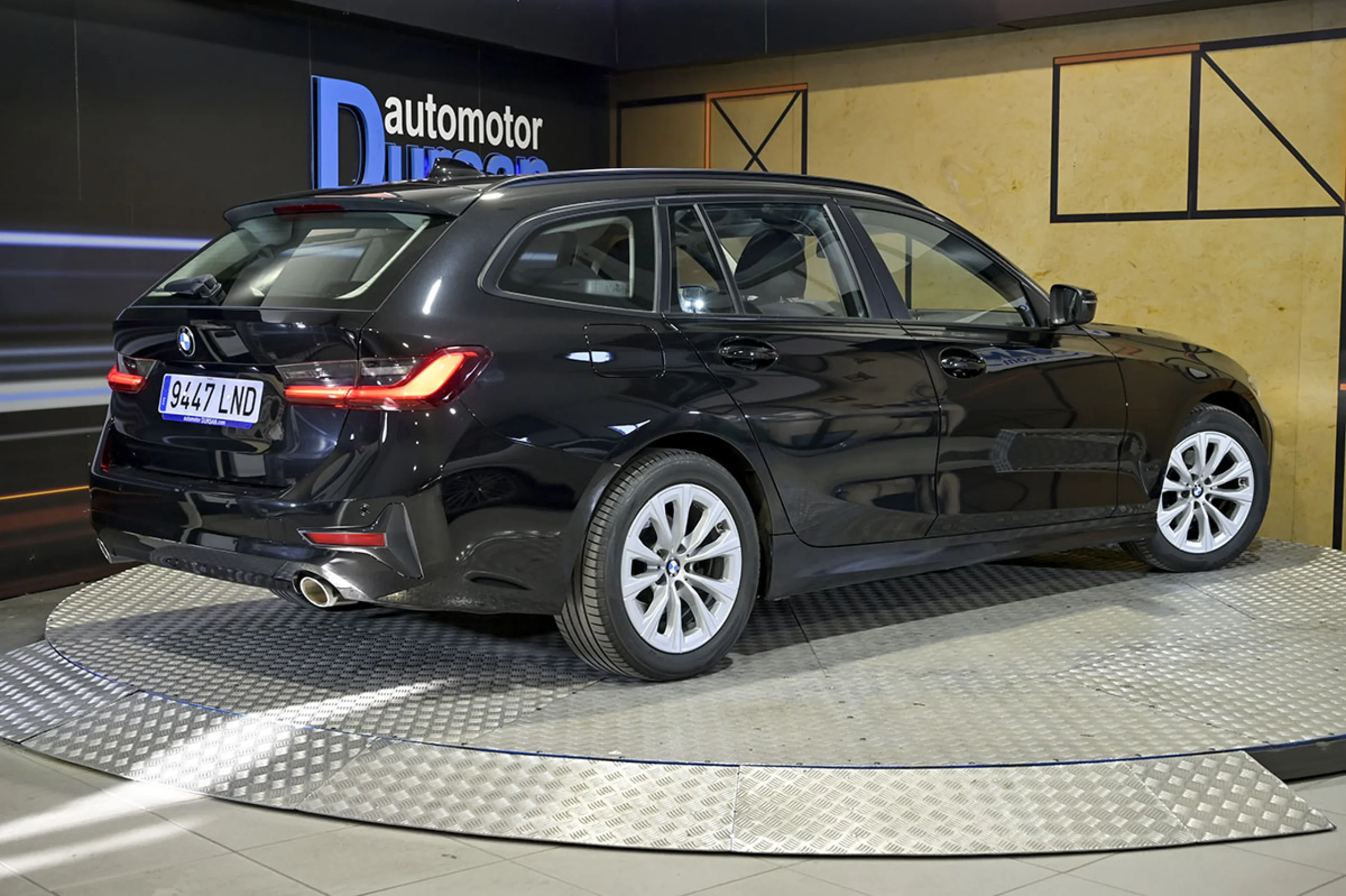 BMW 318 Serie 3 318d Auto.Touring - Foto 5