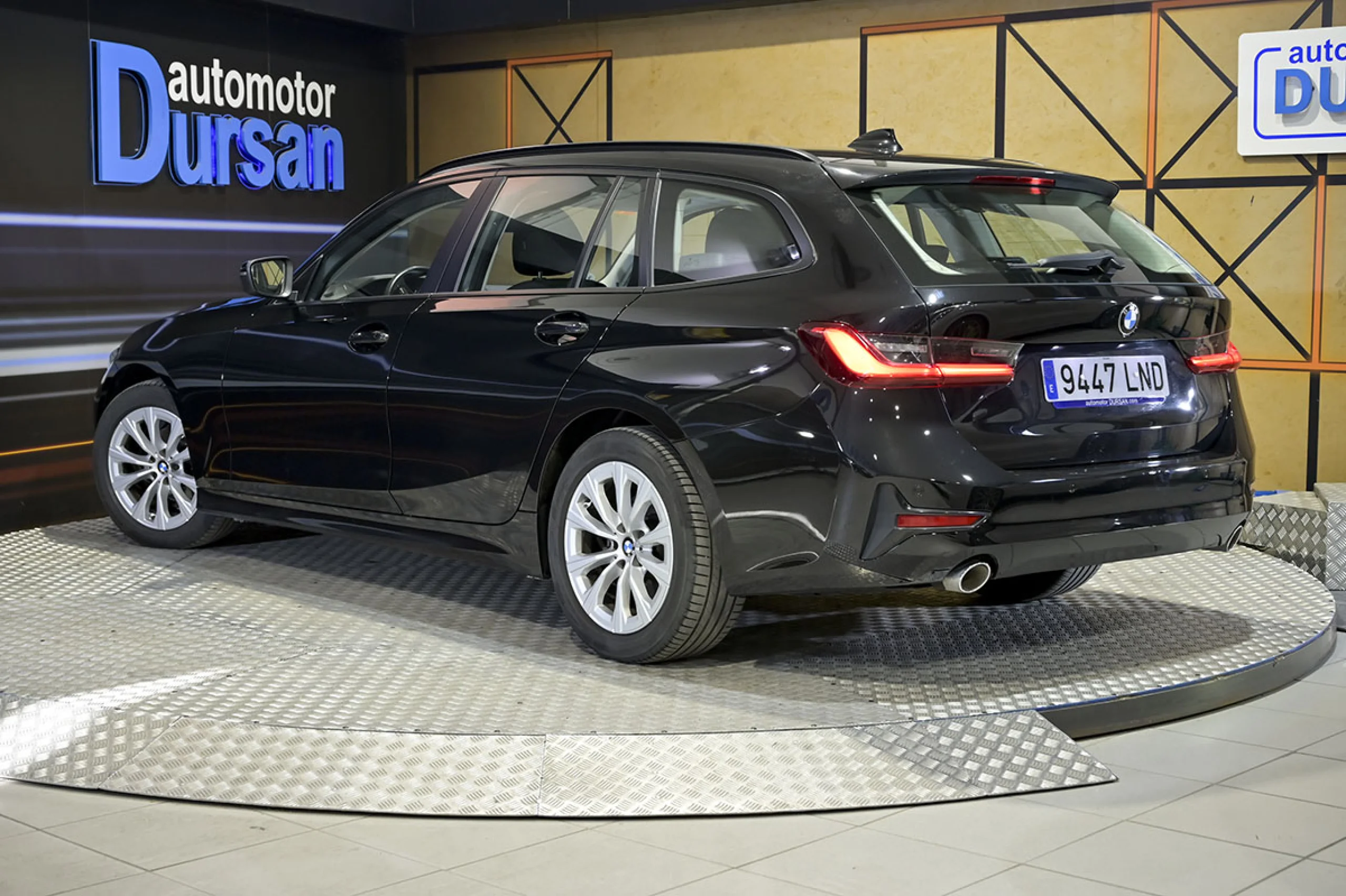 BMW 318 Serie 3 318d Auto.Touring - Foto 4