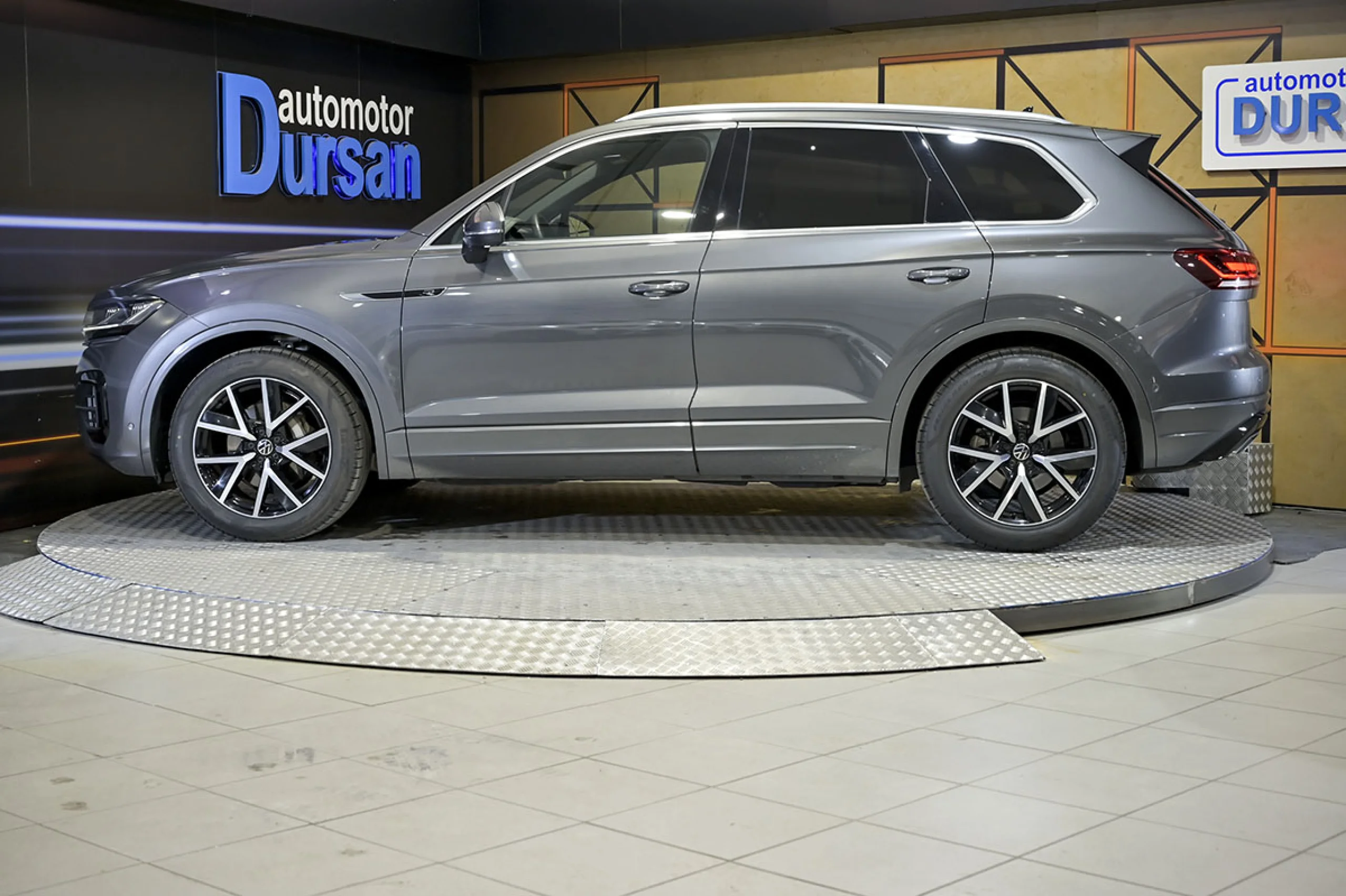 Volkswagen Touareg Prem Eleg 3.0 V6 TDI 210kW Tip 4M - Foto 18