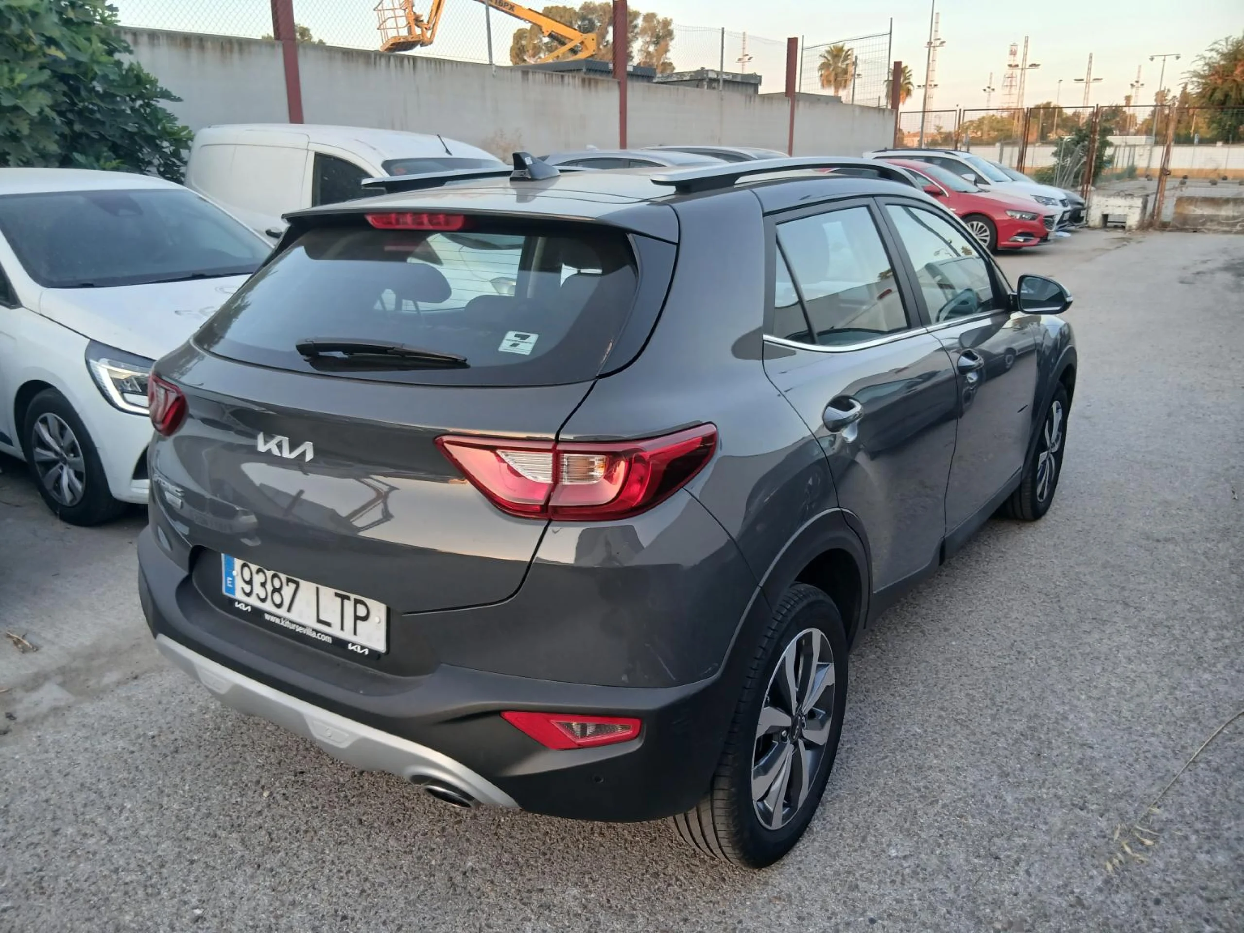 Kia Stonic 1.0 T-GDi 88kW (120CV) MHEV iMT Drive - Foto 3