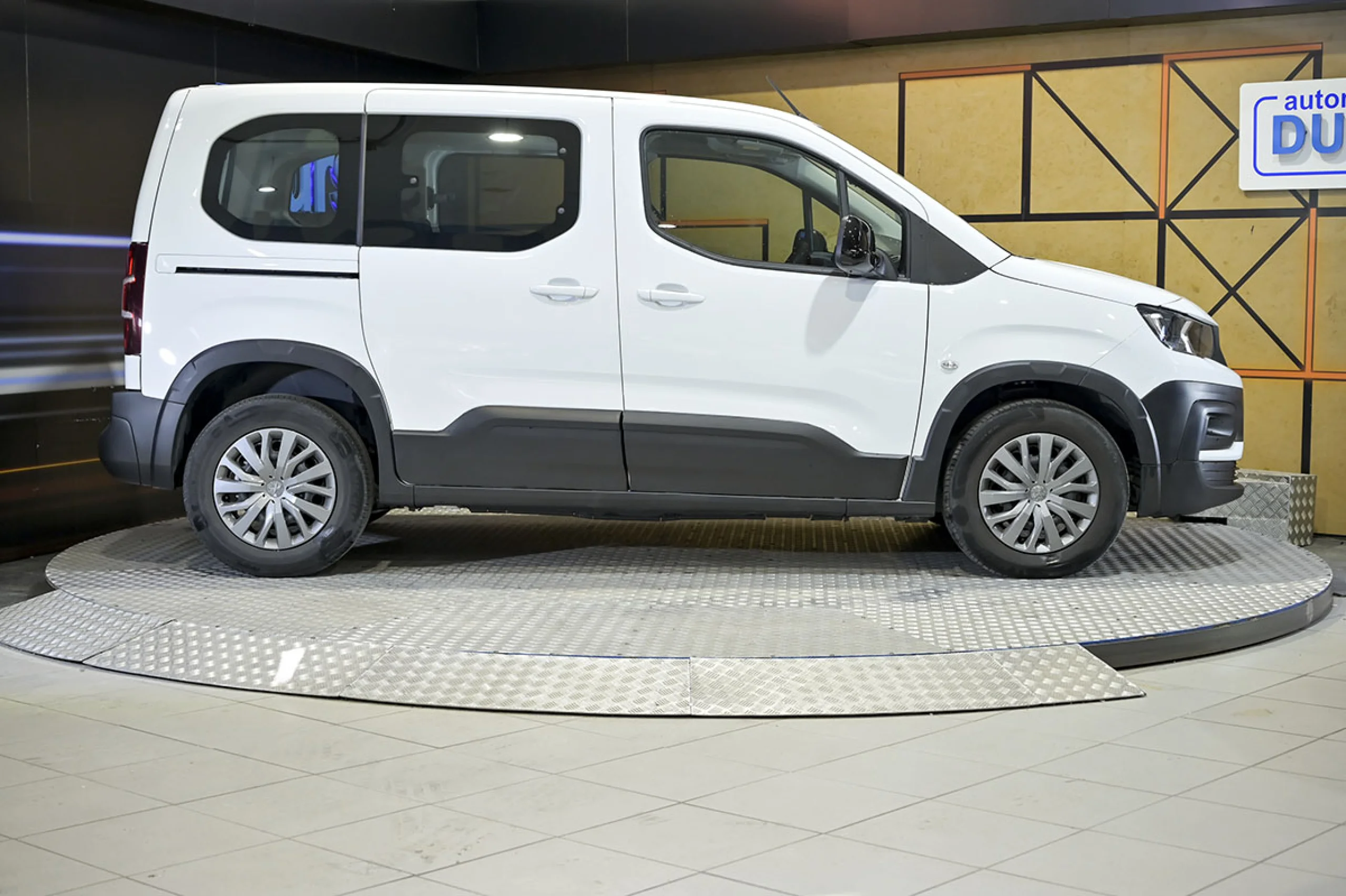 Peugeot Rifter Active Pack Standard BlueHDi 73kW - Foto 13