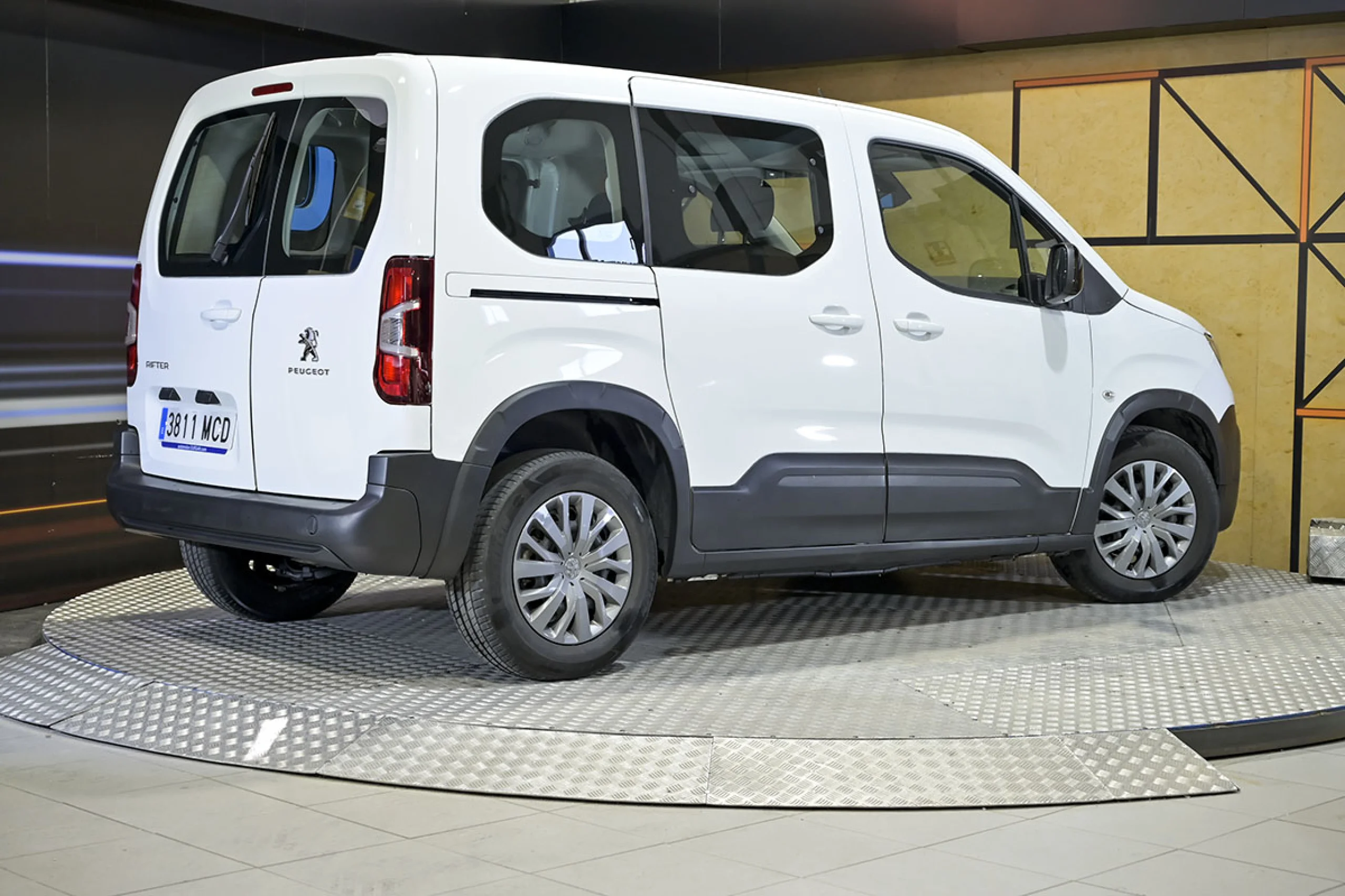 Peugeot Rifter Active Pack Standard BlueHDi 73kW - Foto 4