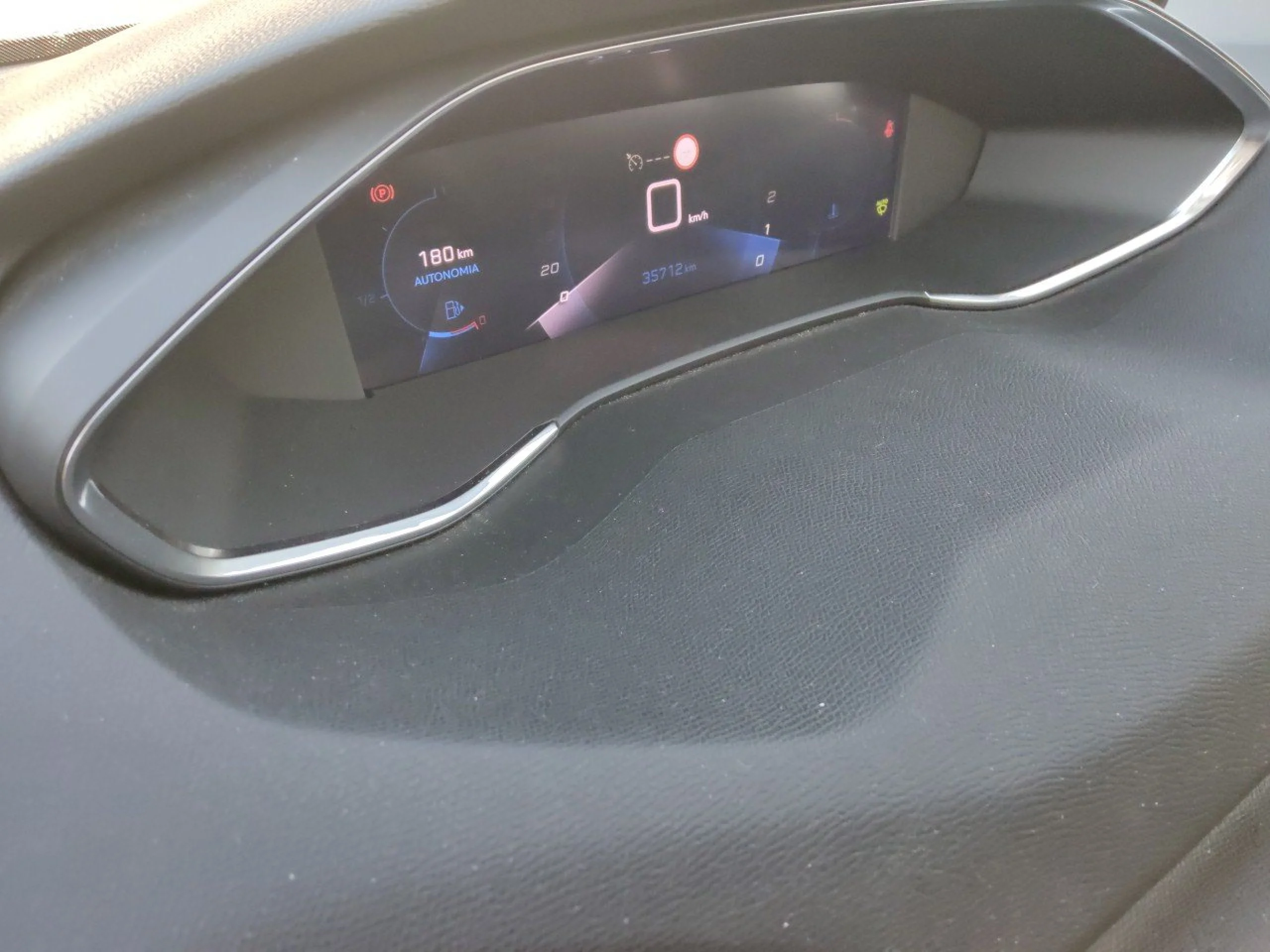 Peugeot 308 SW Allure BlueHDI 130 S&amp;S - Foto 8