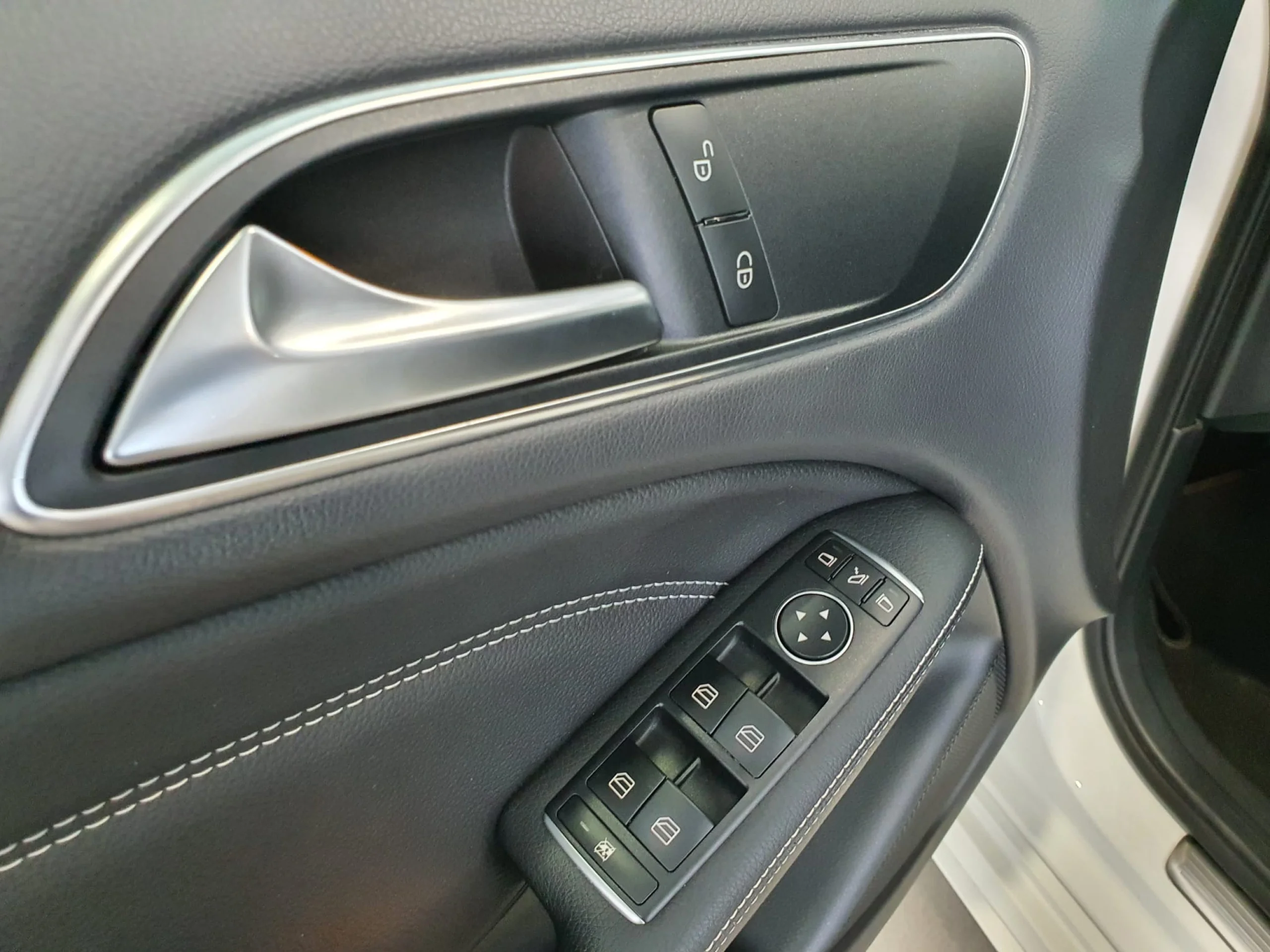 Mercedes-Benz B 200 Clase B B 200 d AMG Line - Foto 14