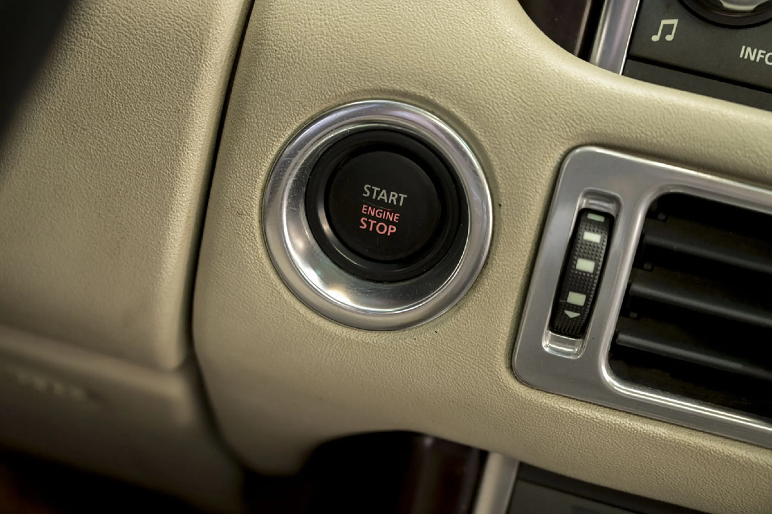 Land Rover Range Rover 4.4 TDV8 VOGUE  312cv - Foto 30