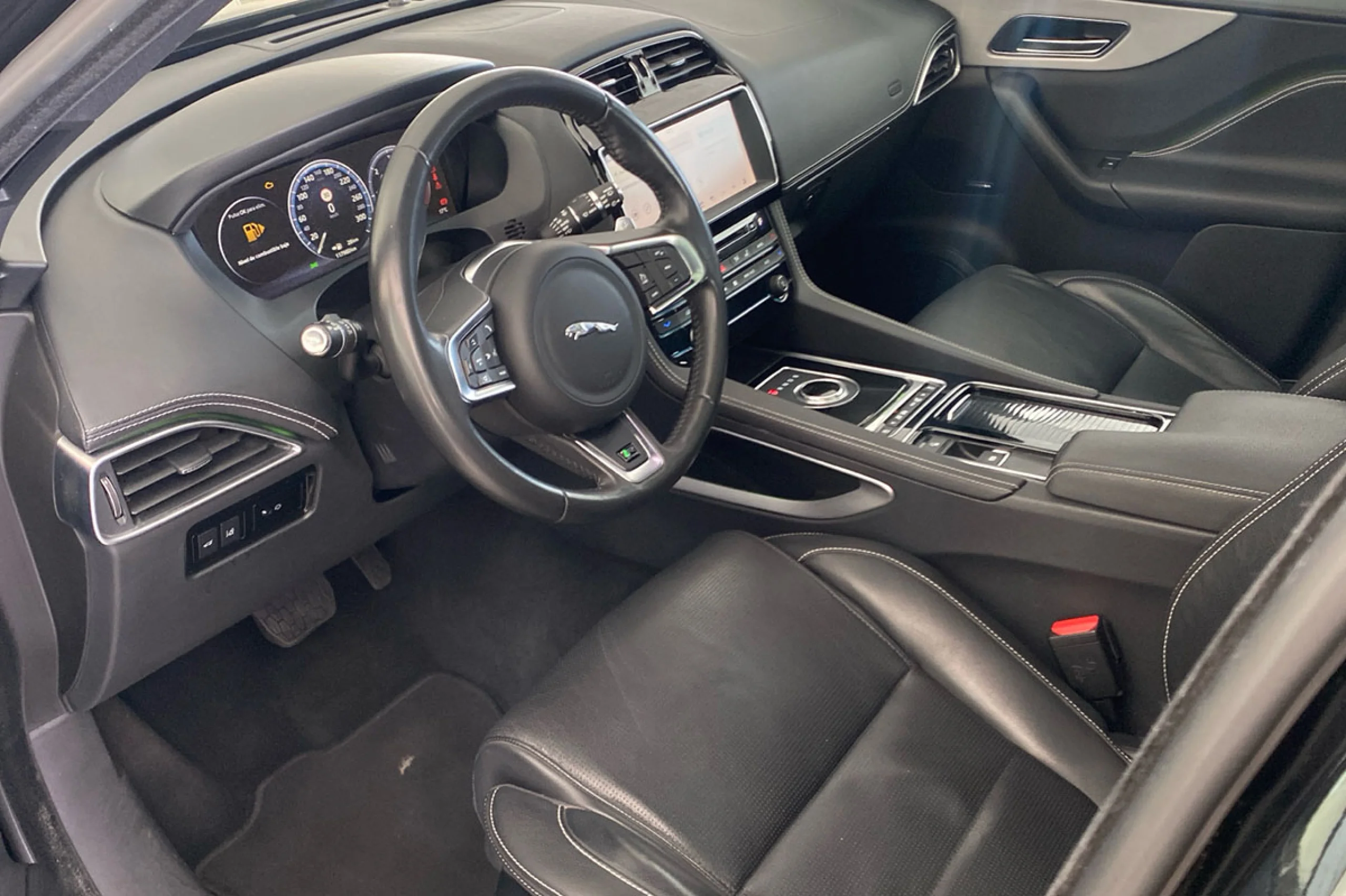 Jaguar F-Pace 2.0L i4D AWD Automatico RSport - Foto 6