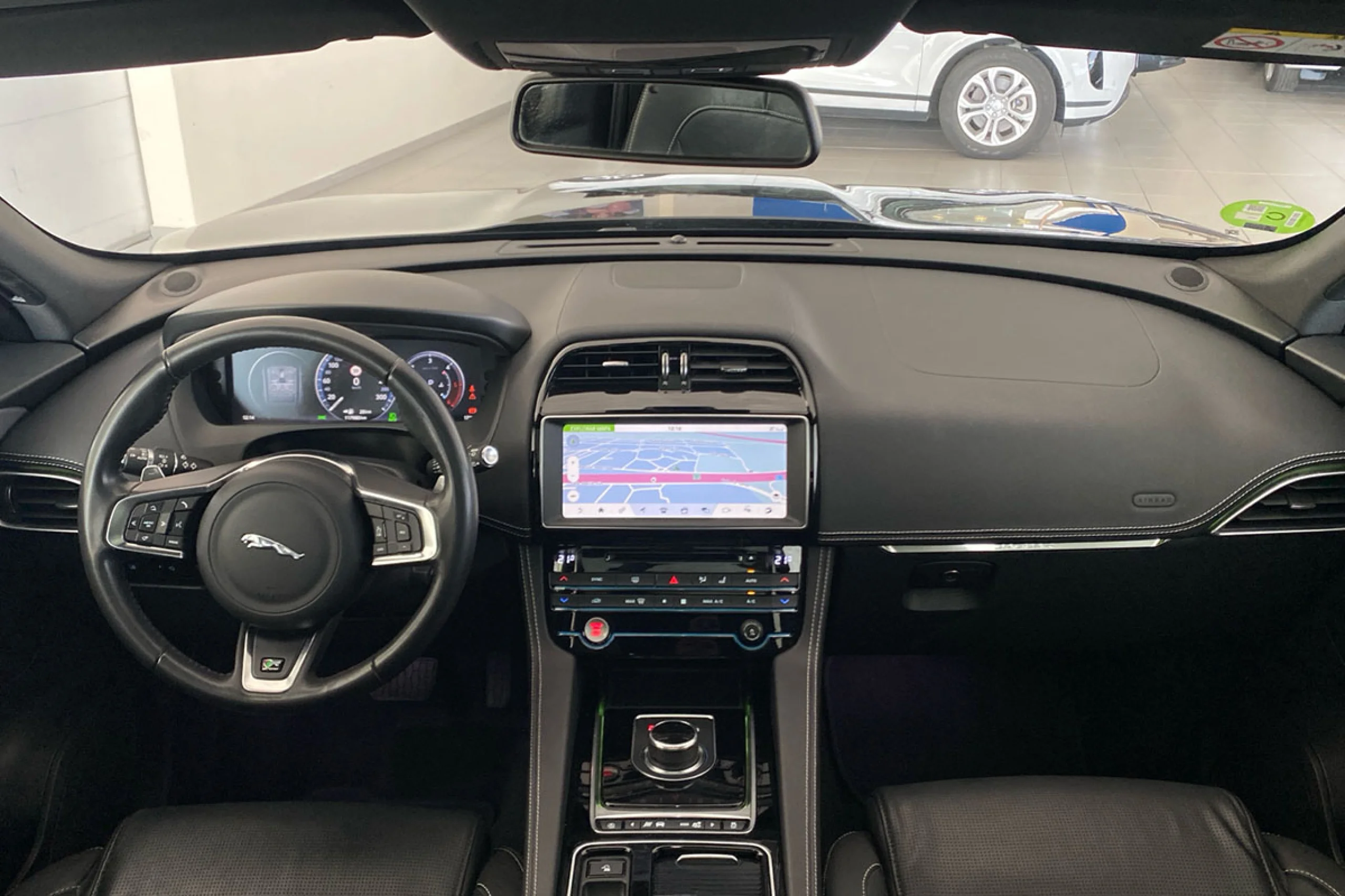 Jaguar F-Pace 2.0L i4D AWD Automatico RSport - Foto 8
