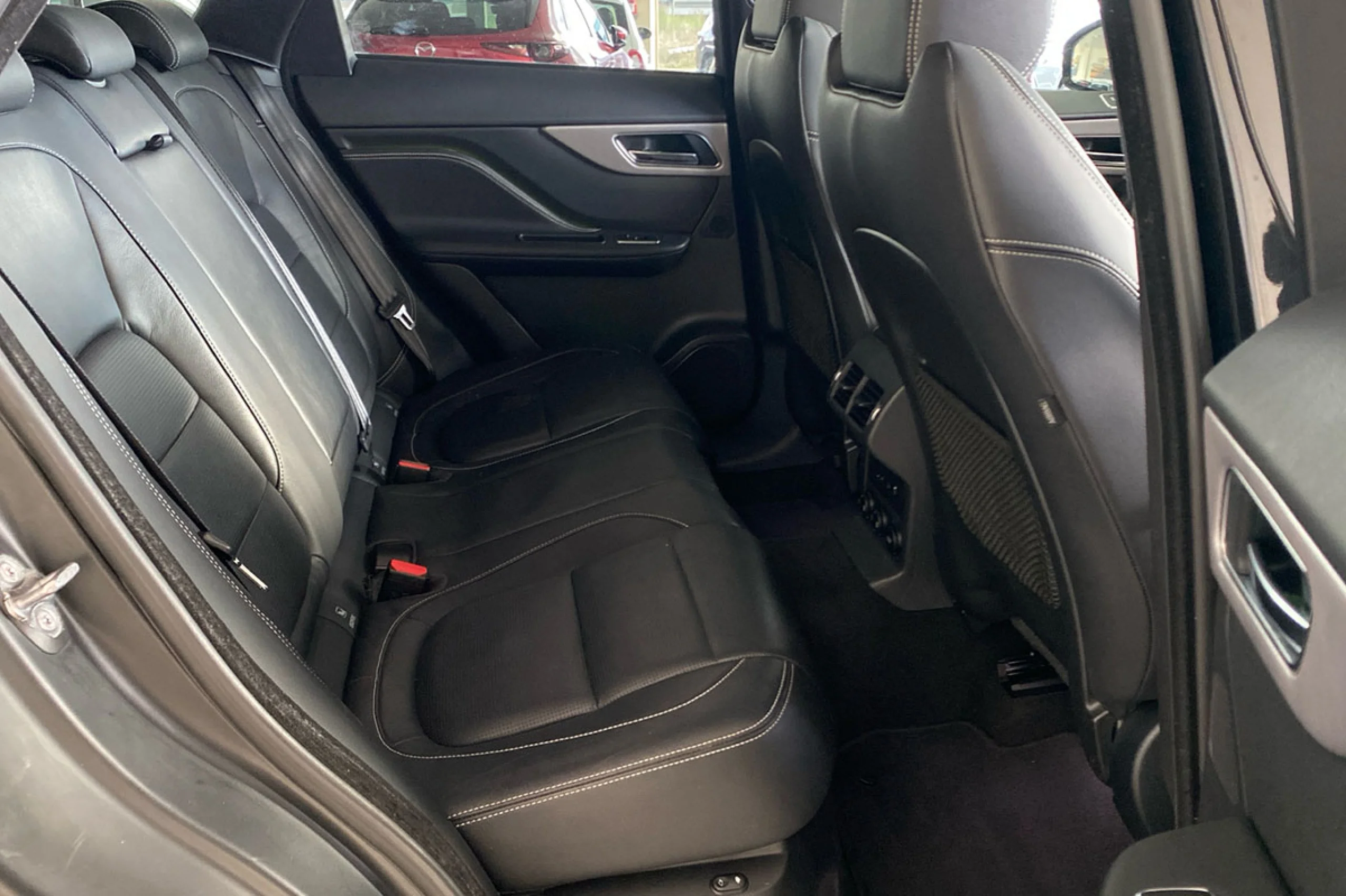 Jaguar F-Pace 2.0L i4D AWD Automatico RSport - Foto 14