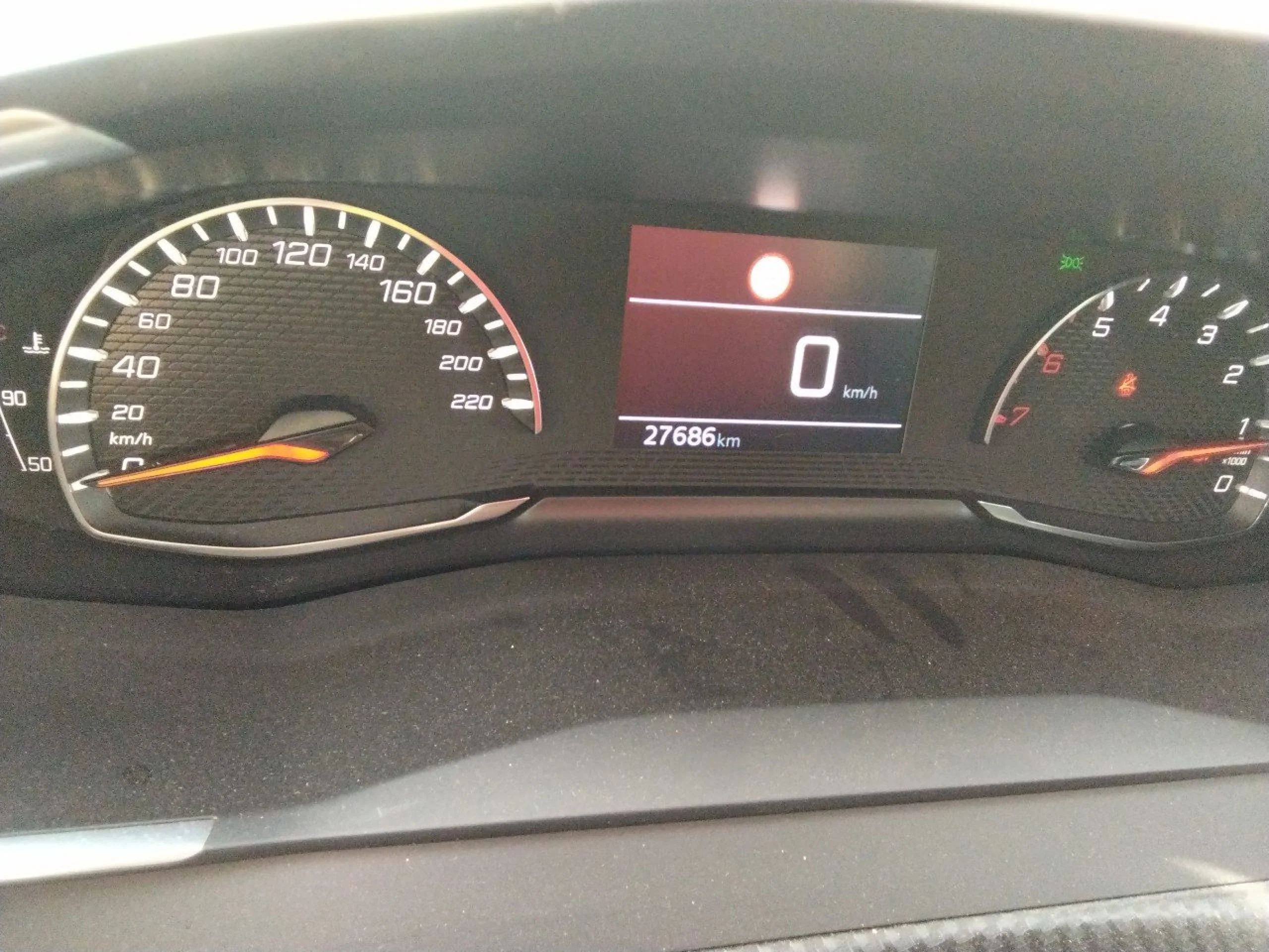 Peugeot 2008 Active Pack BlueHDI 81kW (110CV) - Foto 8