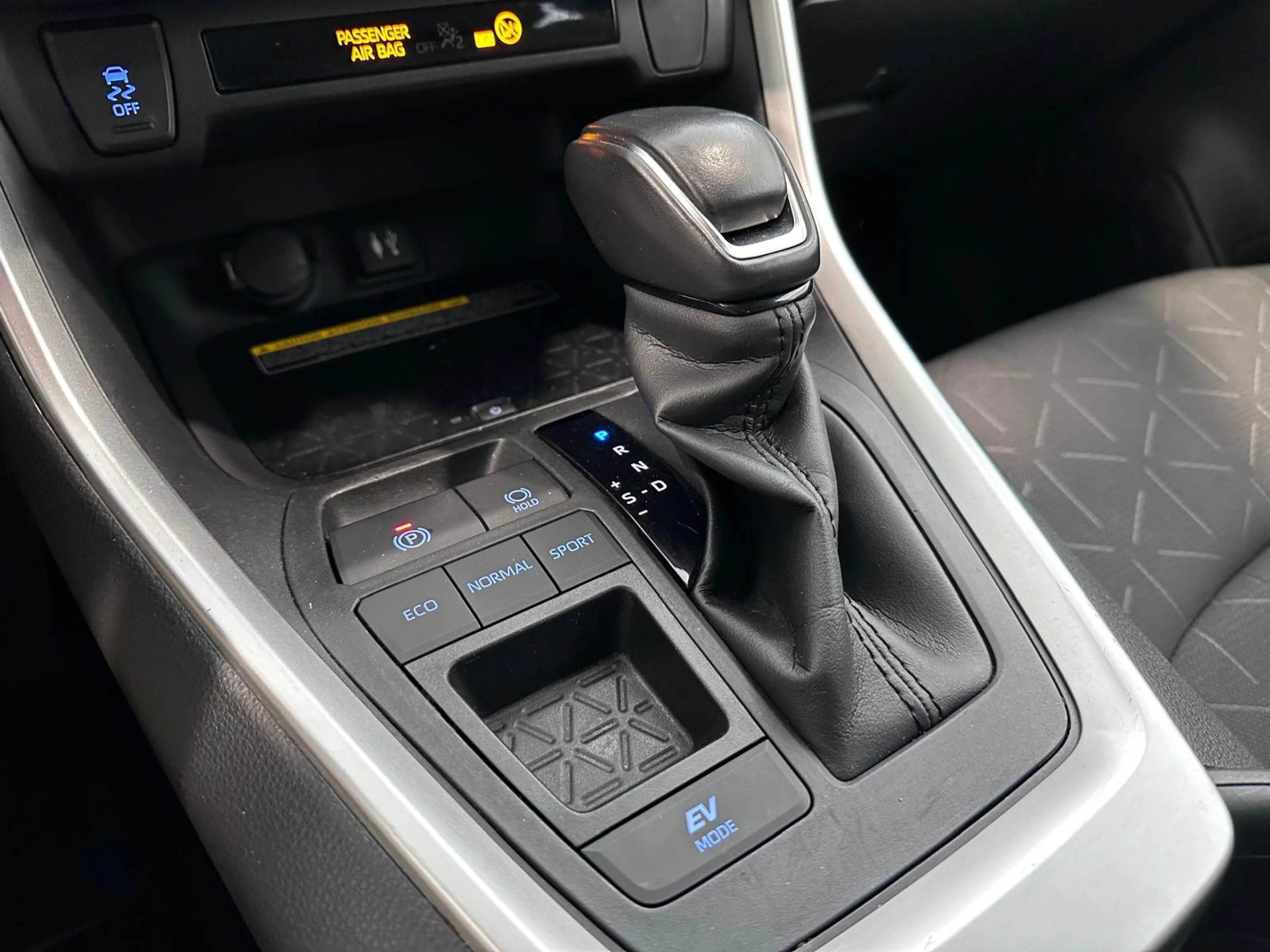 Toyota RAV 4 RAV4 2.5 220h Advance 2WD - Foto 7