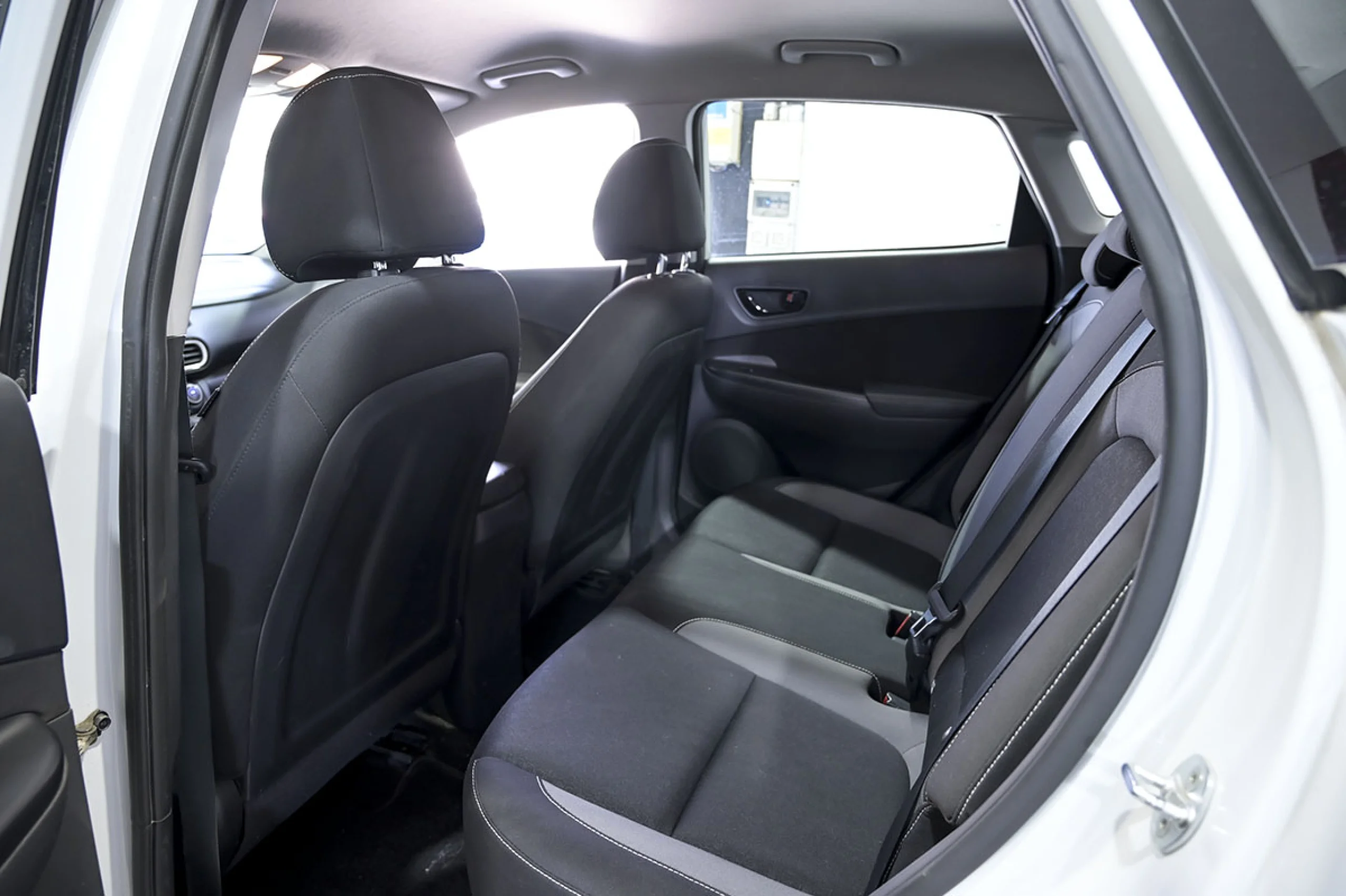 Hyundai Kona 1.6 GDI HEV Klass DCT - Foto 14