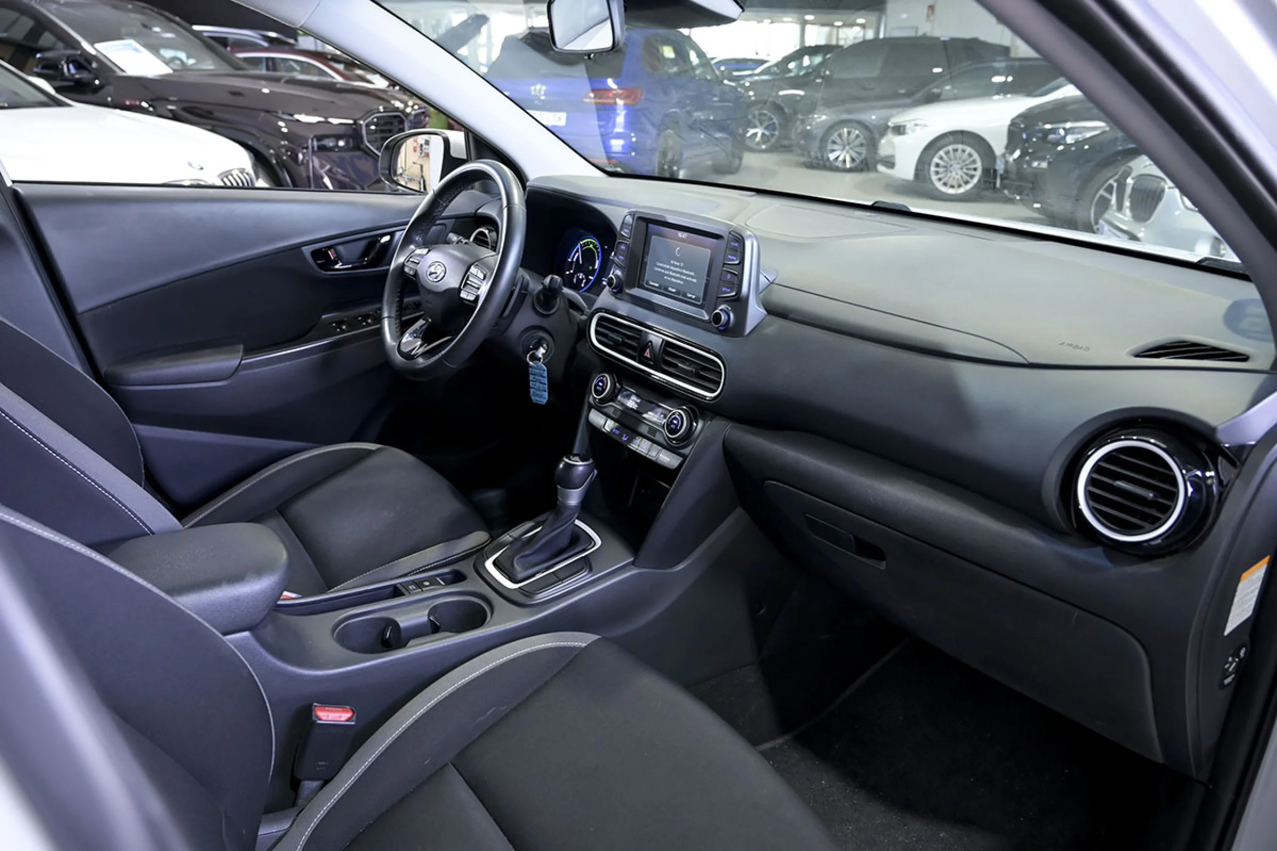 Hyundai Kona 1.6 GDI HEV Klass DCT - Foto 31