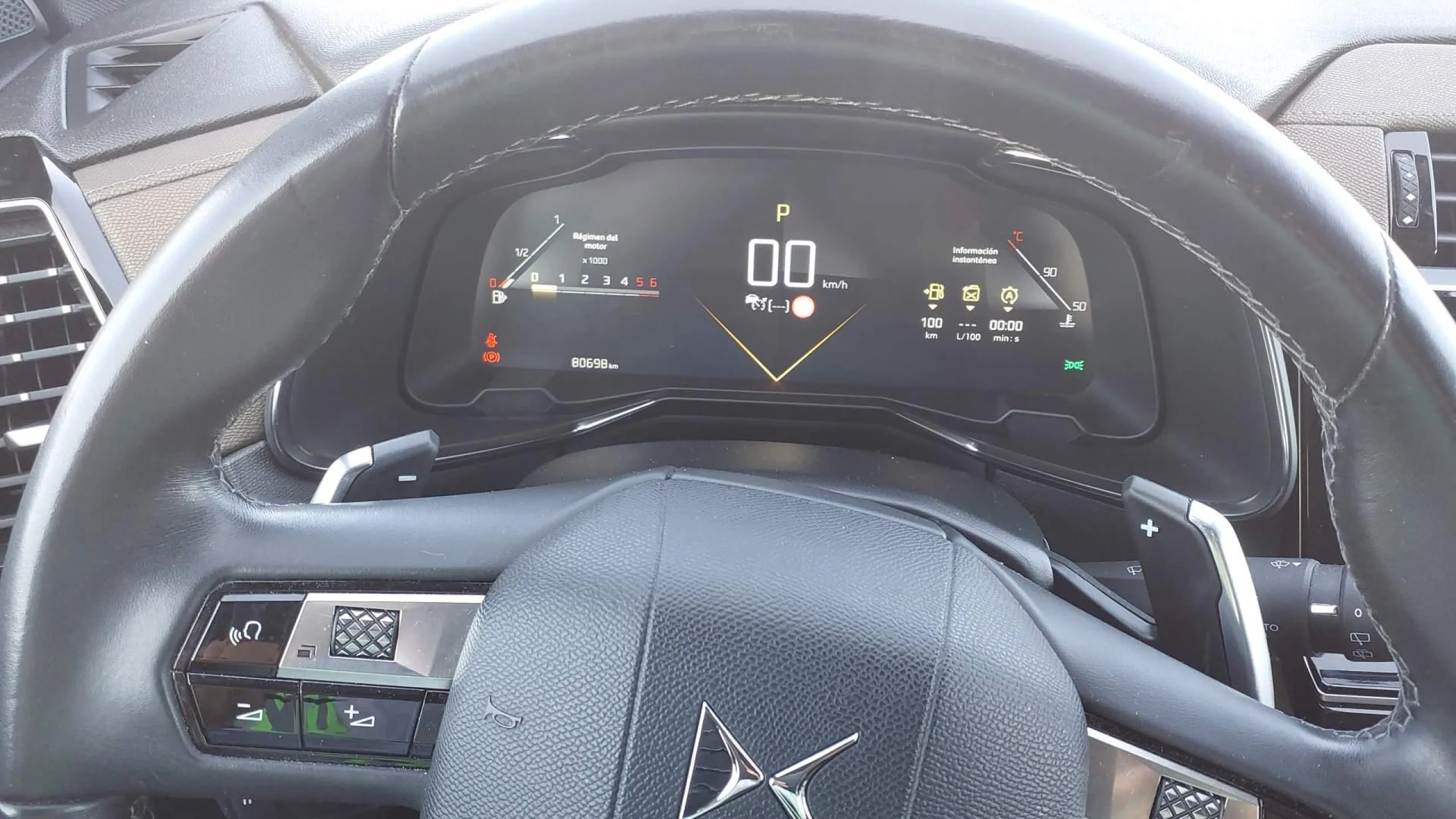 DS DS7 Crossback DS 7 CROSSBACK BlueHDi 132kW (180CV) Auto. SO CHIC - Foto 7