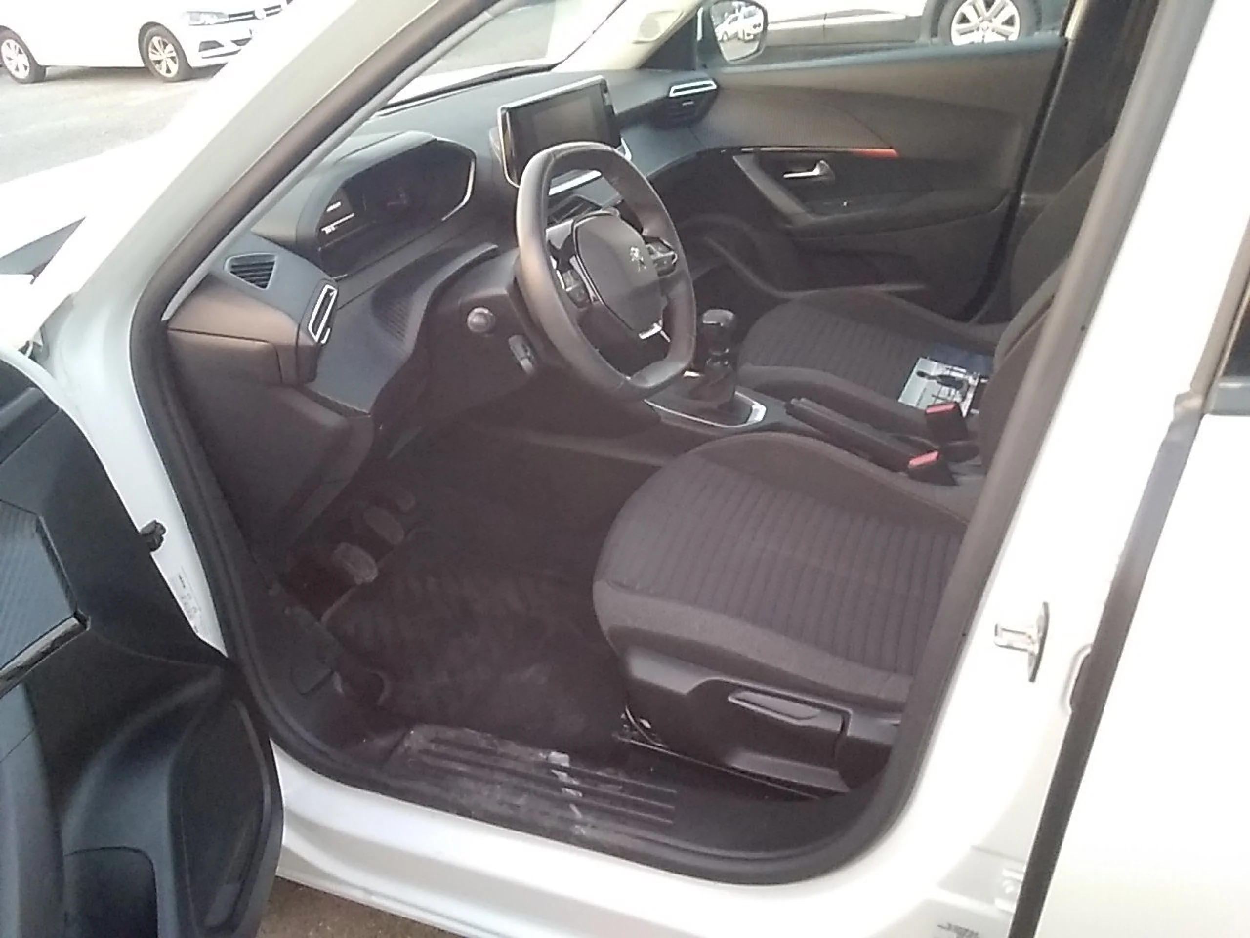 Peugeot 2008 Active Pack BlueHDI 81kW (110CV) - Foto 7