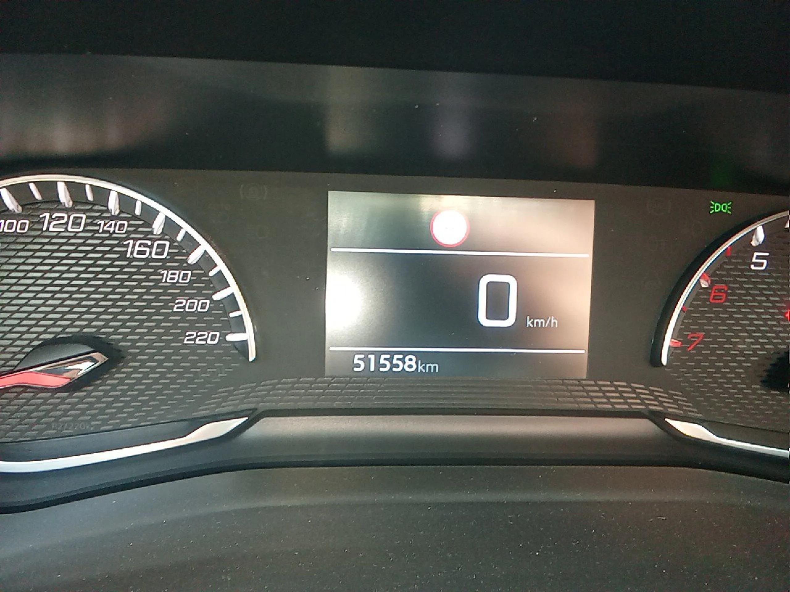 Peugeot 2008 Active Puretech 100 S&amp;S BVM6 - Foto 8