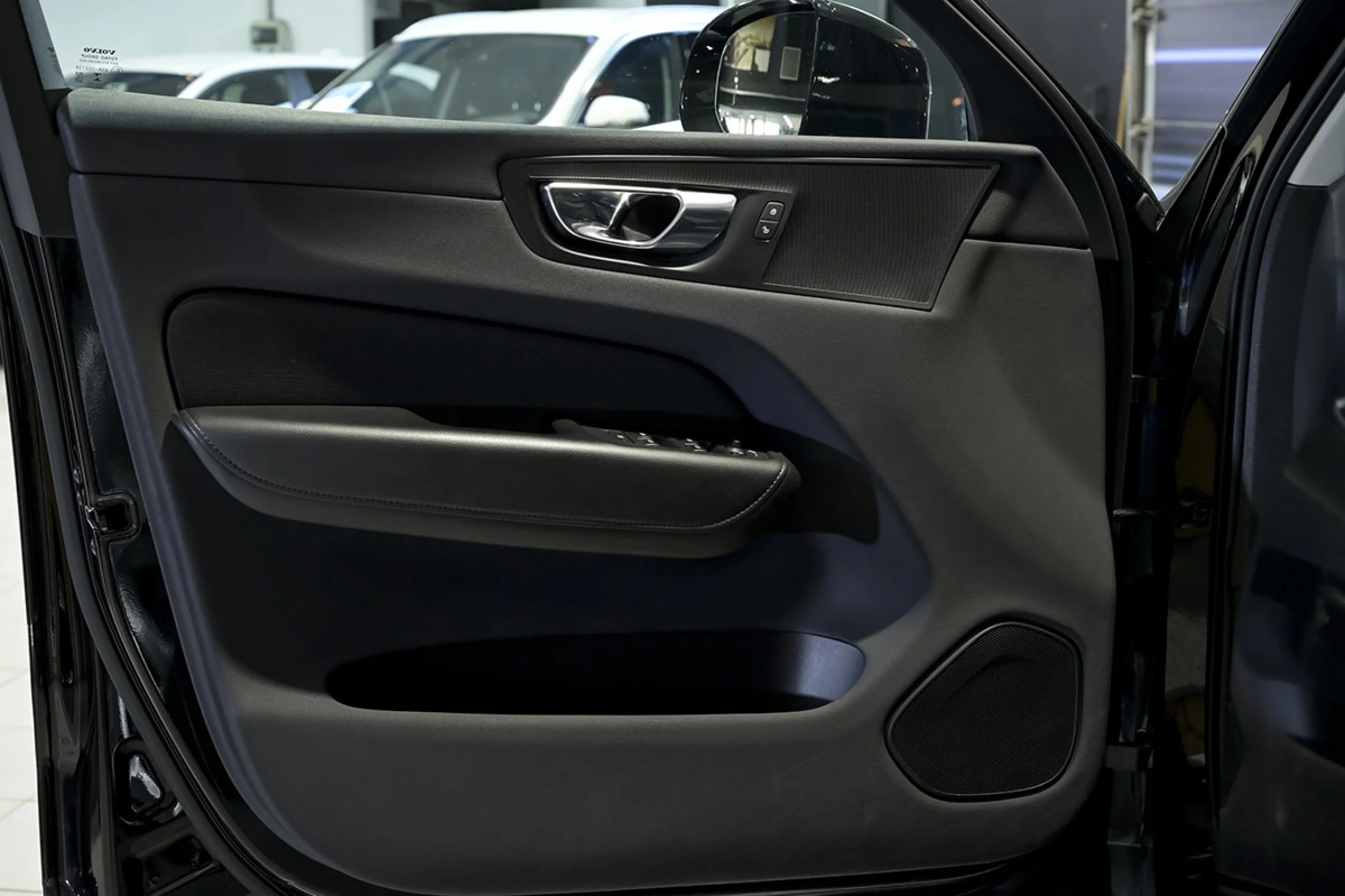 Volvo XC 60 XC60 2.0 T8 AWD Business Plus Auto - Foto 22