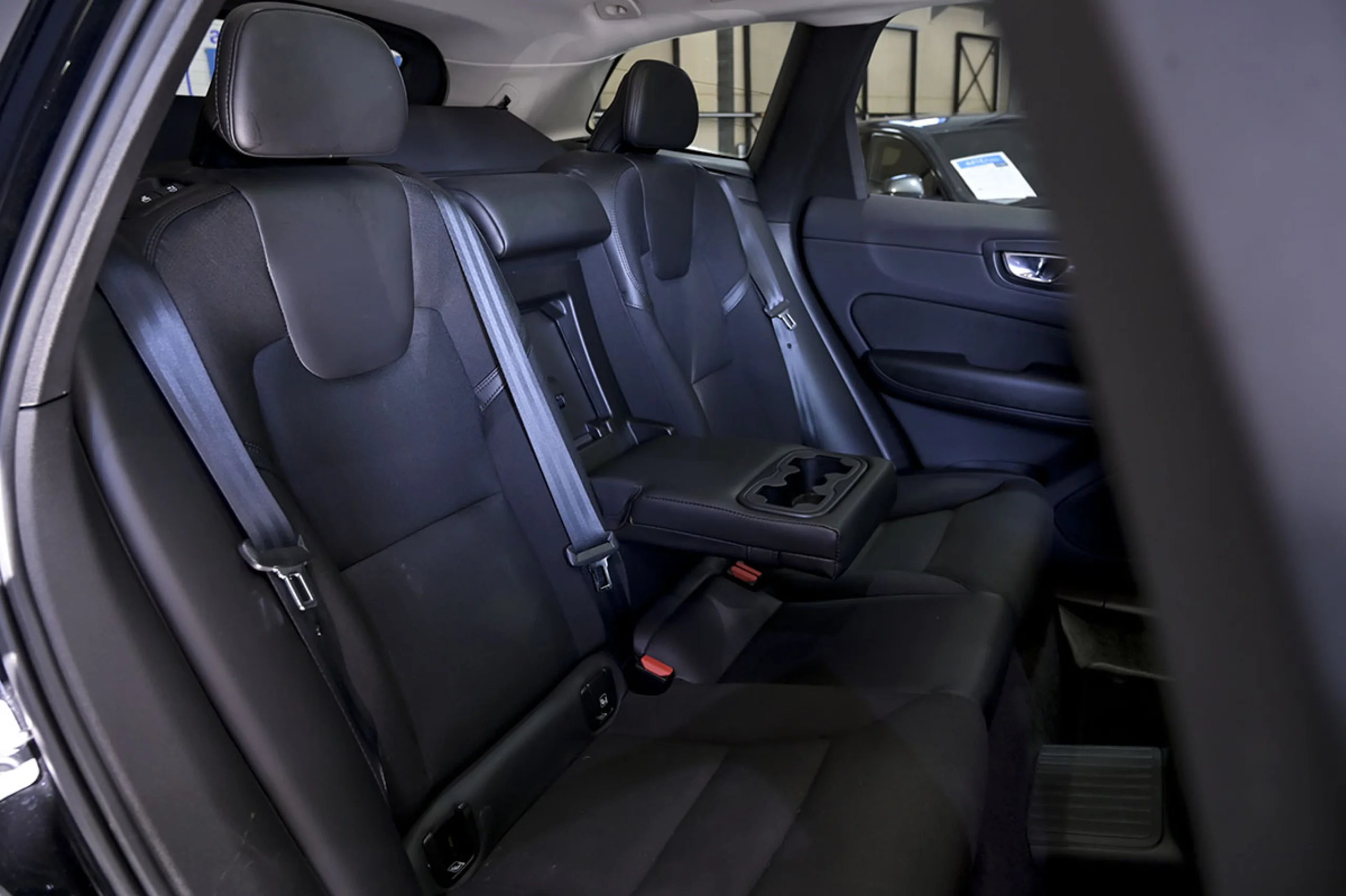 Volvo XC 60 XC60 2.0 T8 AWD Business Plus Auto - Foto 17