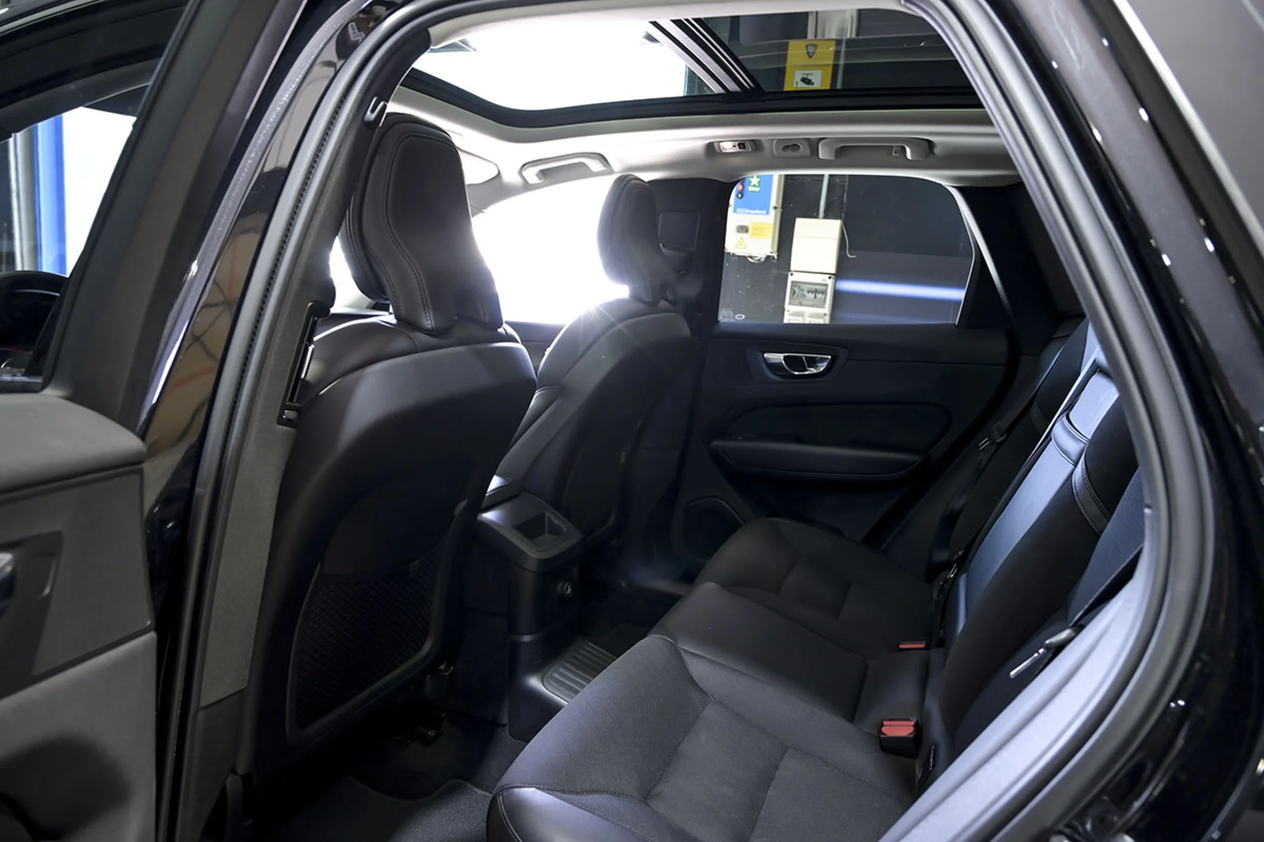 Volvo XC 60 XC60 2.0 T8 AWD Business Plus Auto - Foto 15