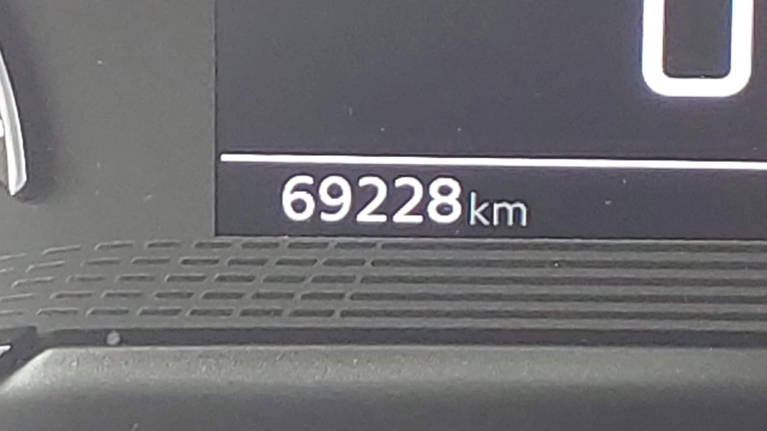 Peugeot 2008 Active Pack BlueHDI 81kW (110CV) - Foto 6