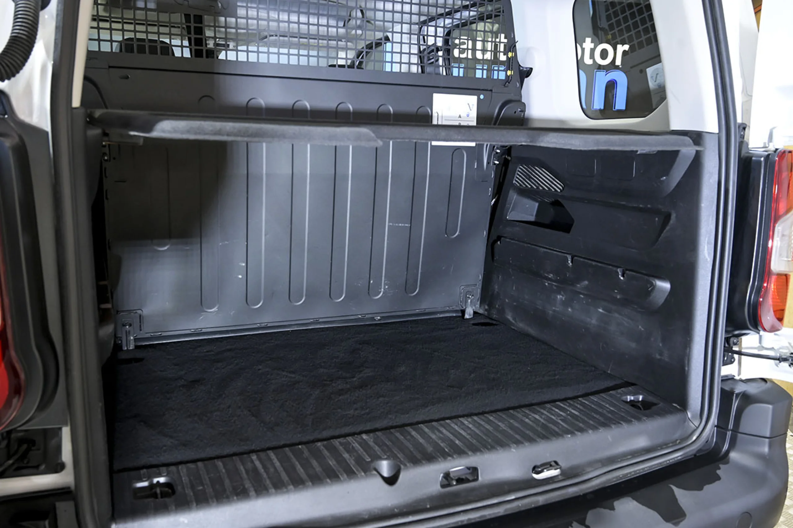 Peugeot Rifter Active Pack Business Std. BlueHDi 100 - Foto 12