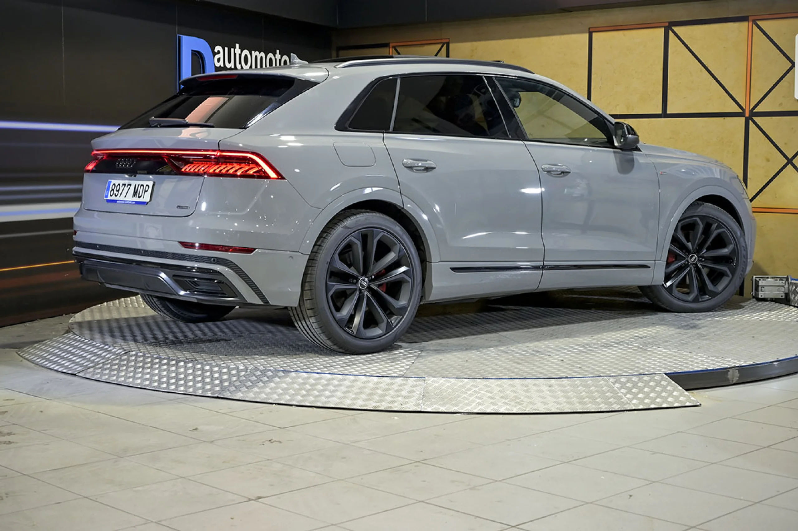 Audi Q8 50 TDI 210kW Black Line Plus quattro tip - Foto 5