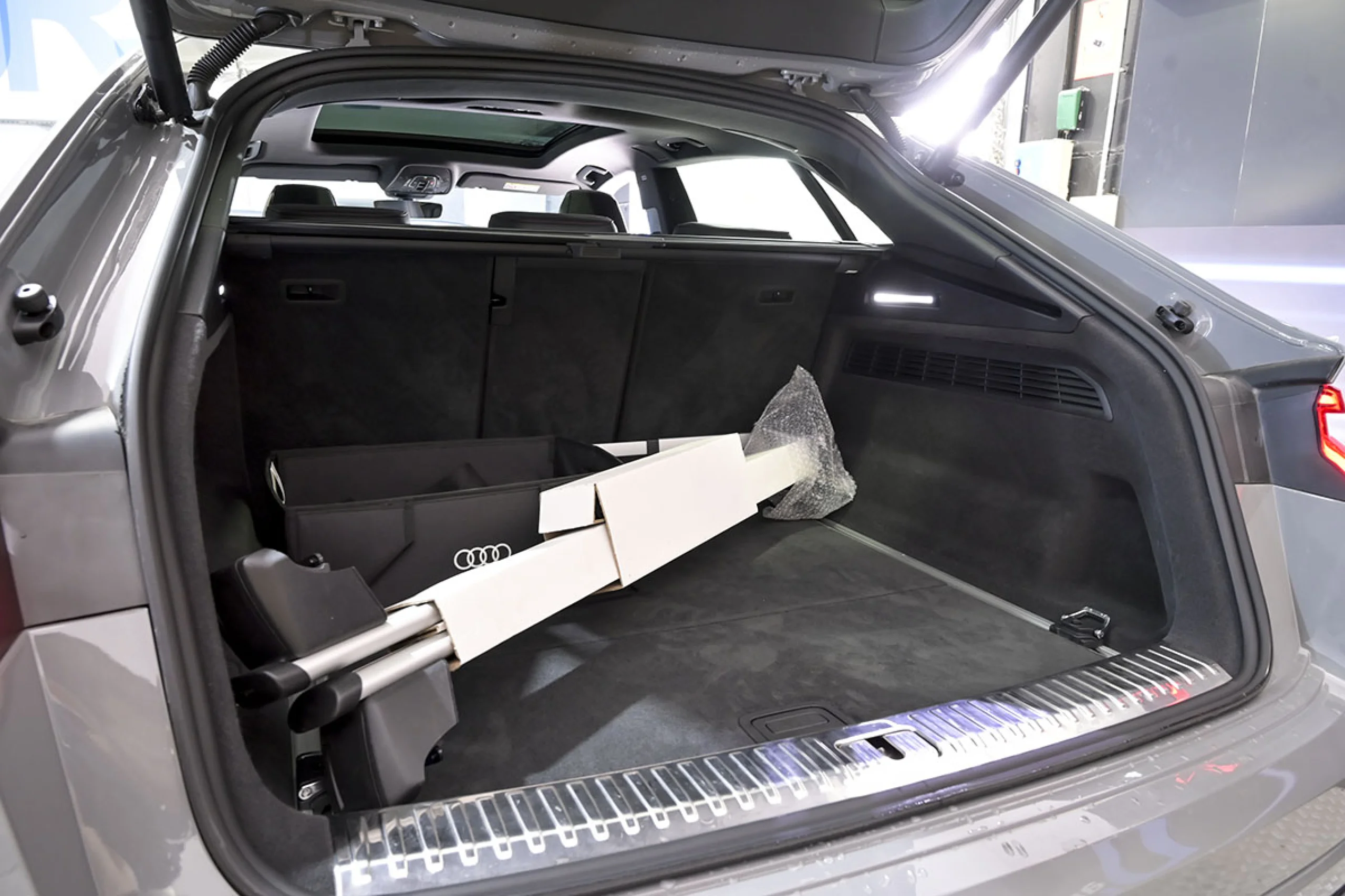 Audi Q8 50 TDI 210kW Black Line Plus quattro tip - Foto 12