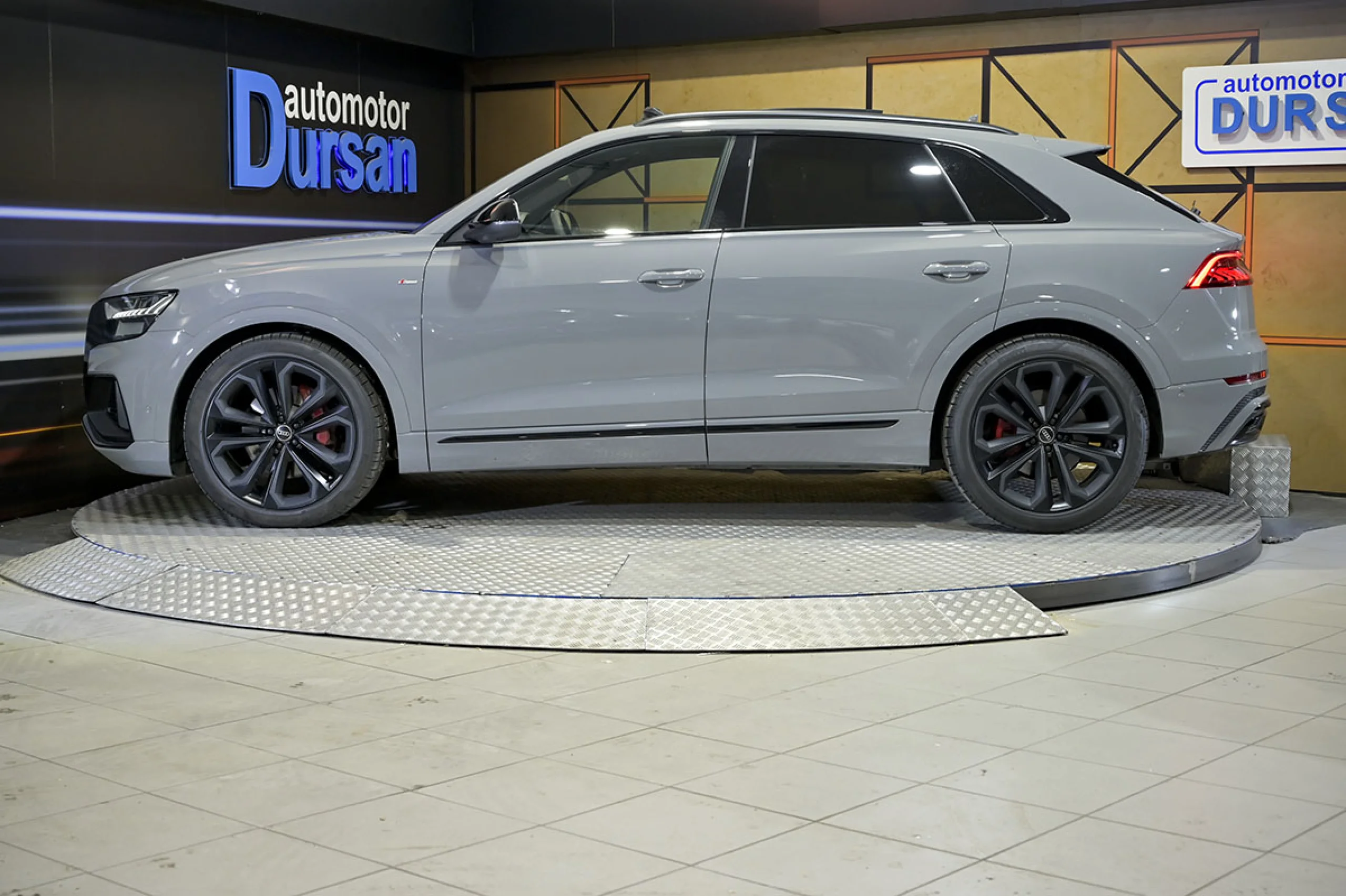 Audi Q8 50 TDI 210kW Black Line Plus quattro tip - Foto 18