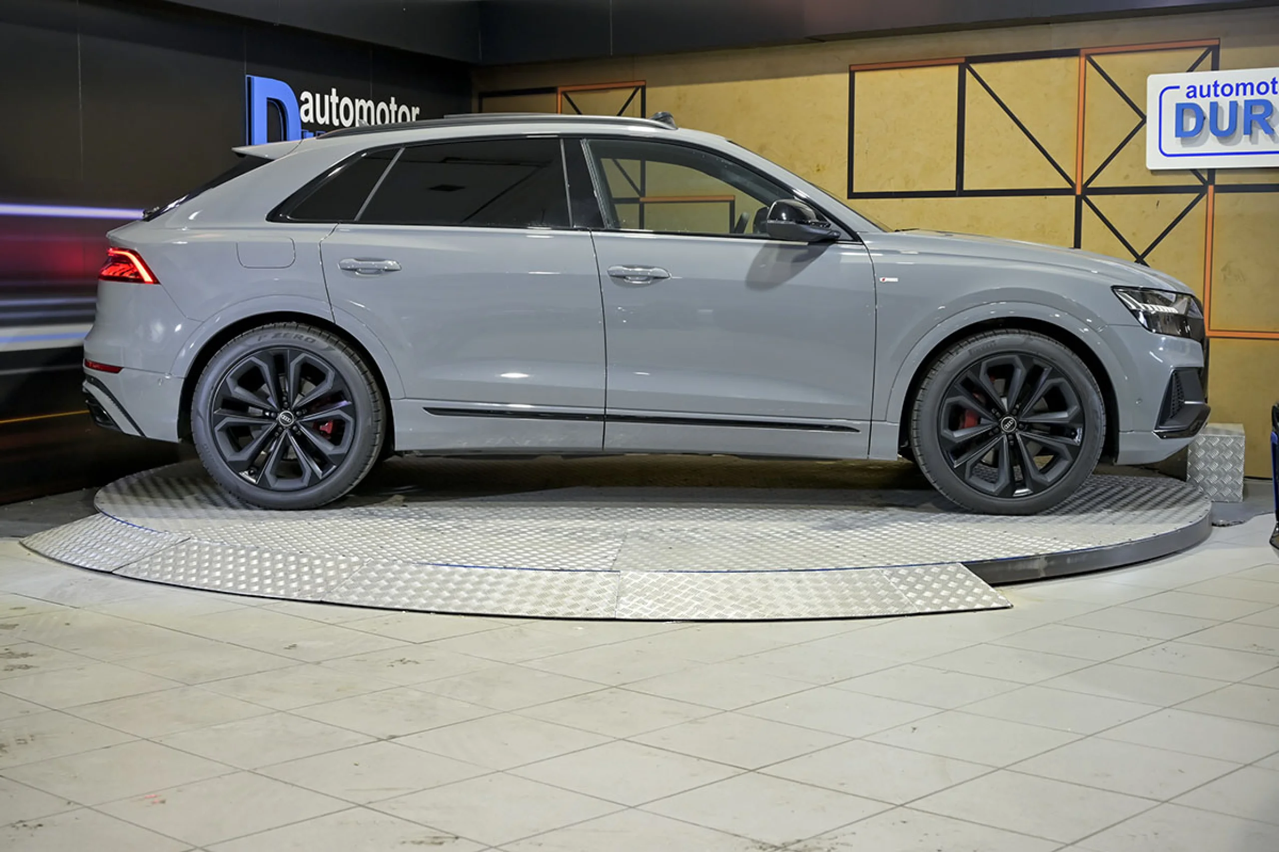 Audi Q8 50 TDI 210kW Black Line Plus quattro tip - Foto 19