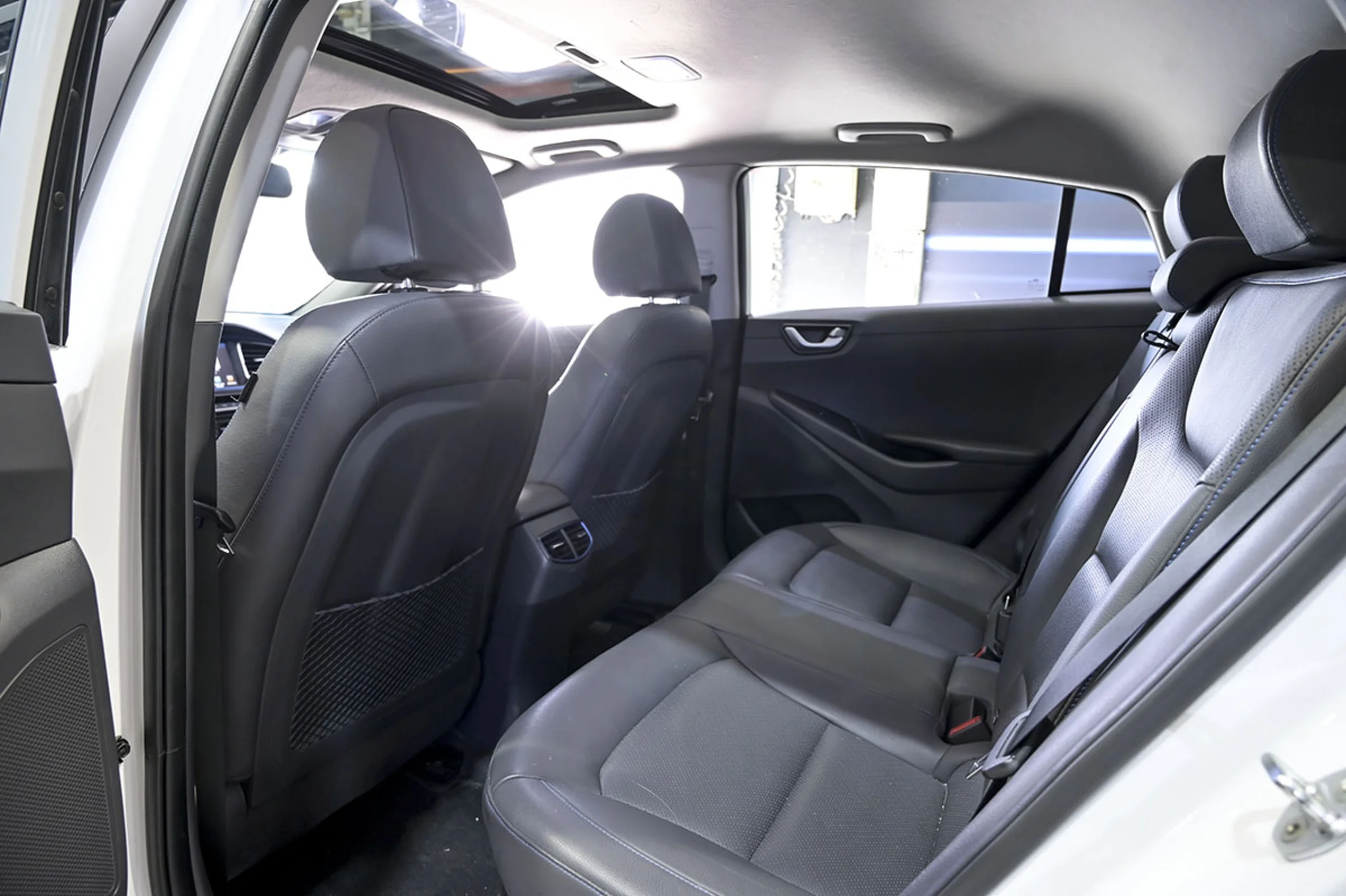 Hyundai Ioniq 1.6 GDI HEV Tecno DCT - Foto 16