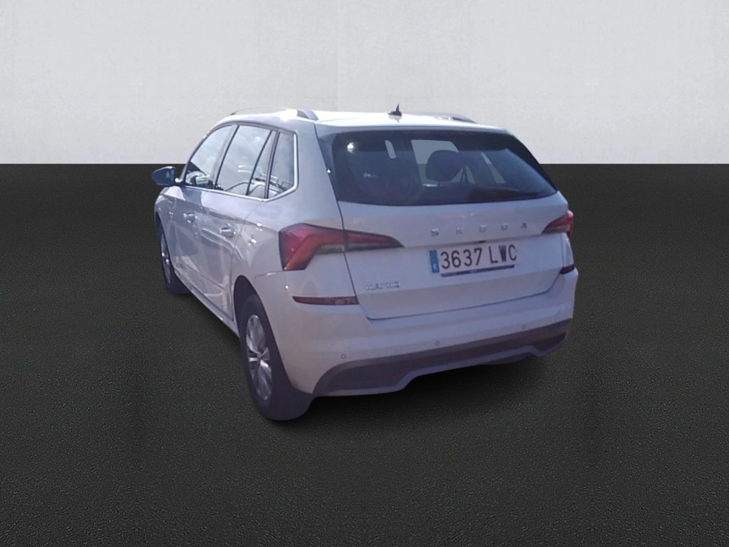 Skoda Kamiq 1.0 TSI 81kW (110CV) DSG AMBITION - Foto 6