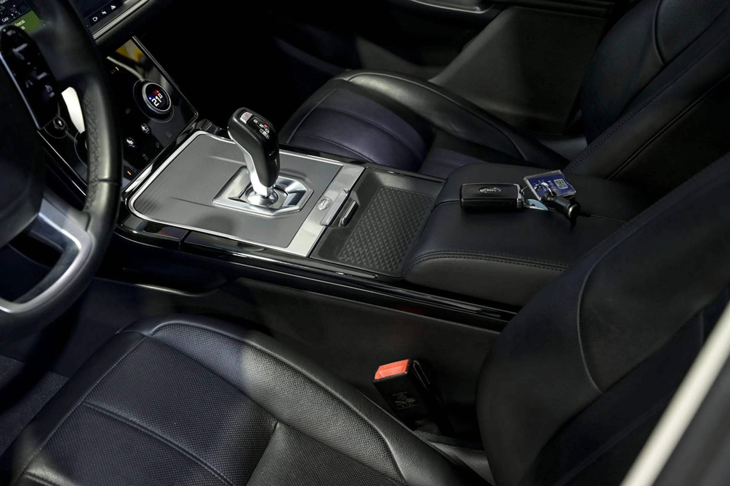 Land Rover Range Rover Evoque 2.0 D150 S AUTO 4WD - Foto 38