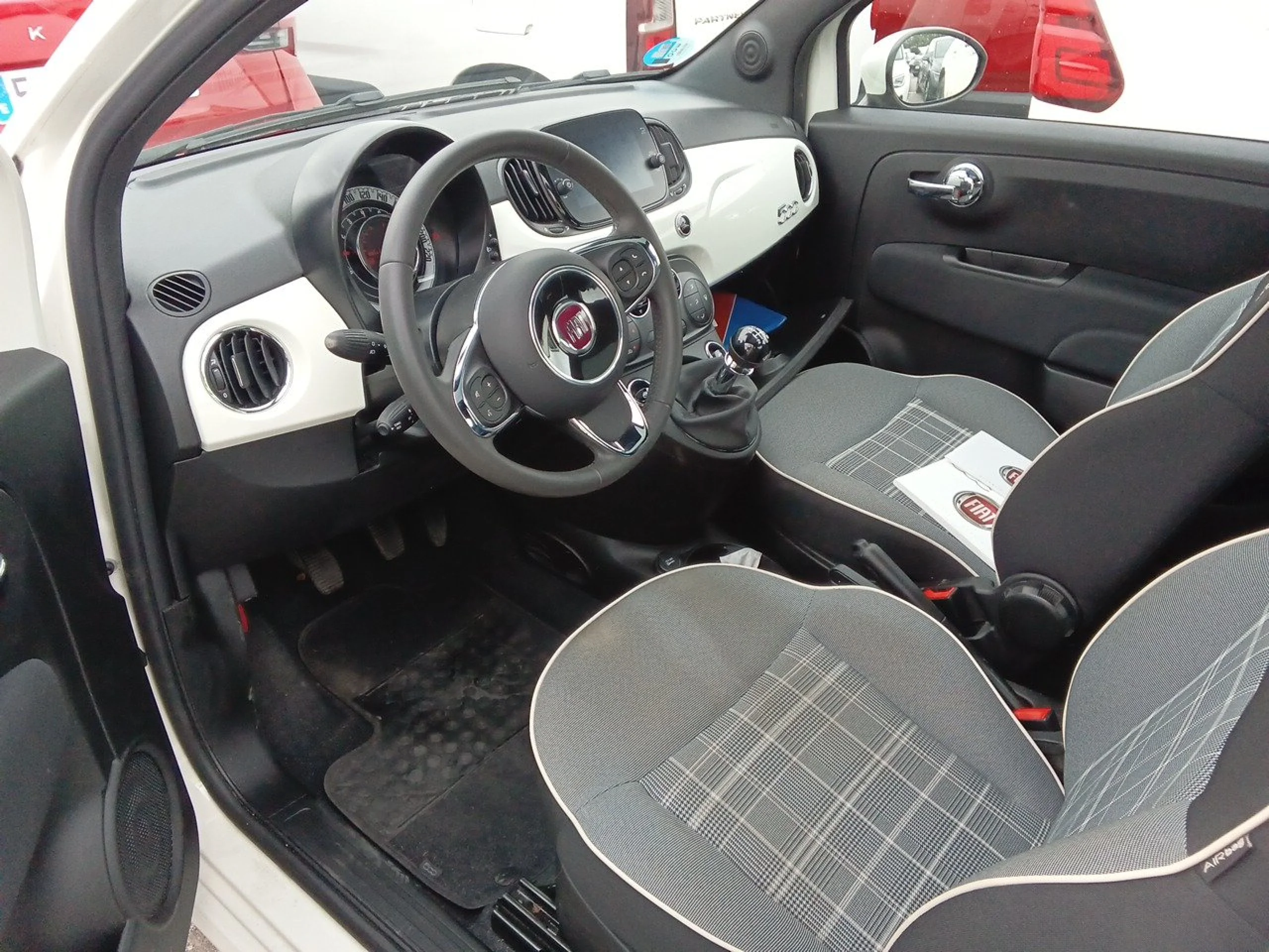 Fiat 500 Lounge 1.0 6v GSE 52KW (70 CV) - Foto 7