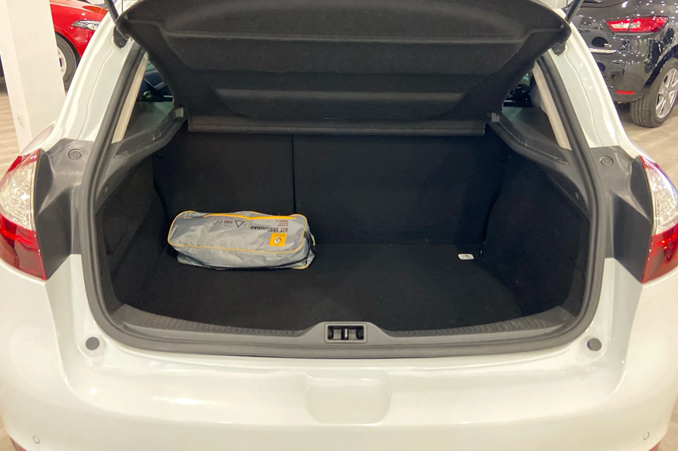 Renault Megane Mégane Limited Energy TCe 115 SS eco2 - Foto 11