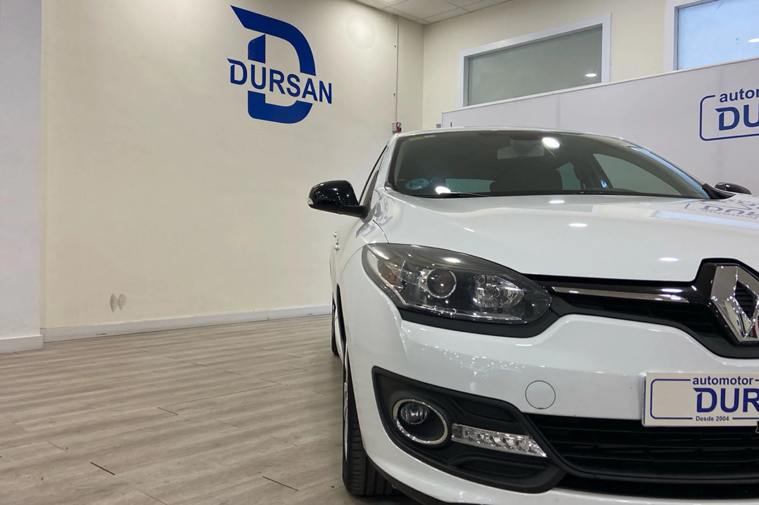 Renault Megane Mégane Limited Energy TCe 115 SS eco2 - Foto 16