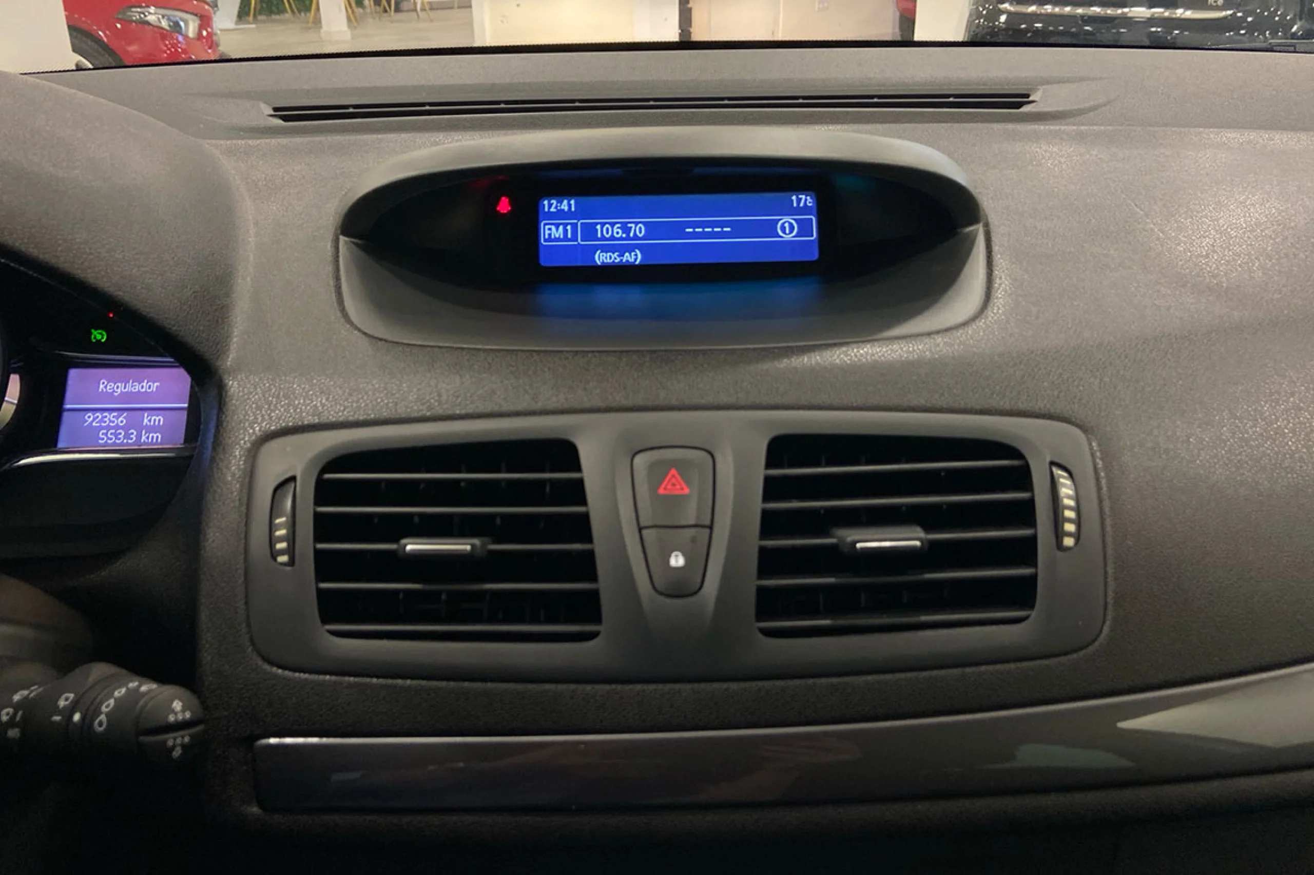 Renault Megane Mégane Limited Energy TCe 115 SS eco2 - Foto 23