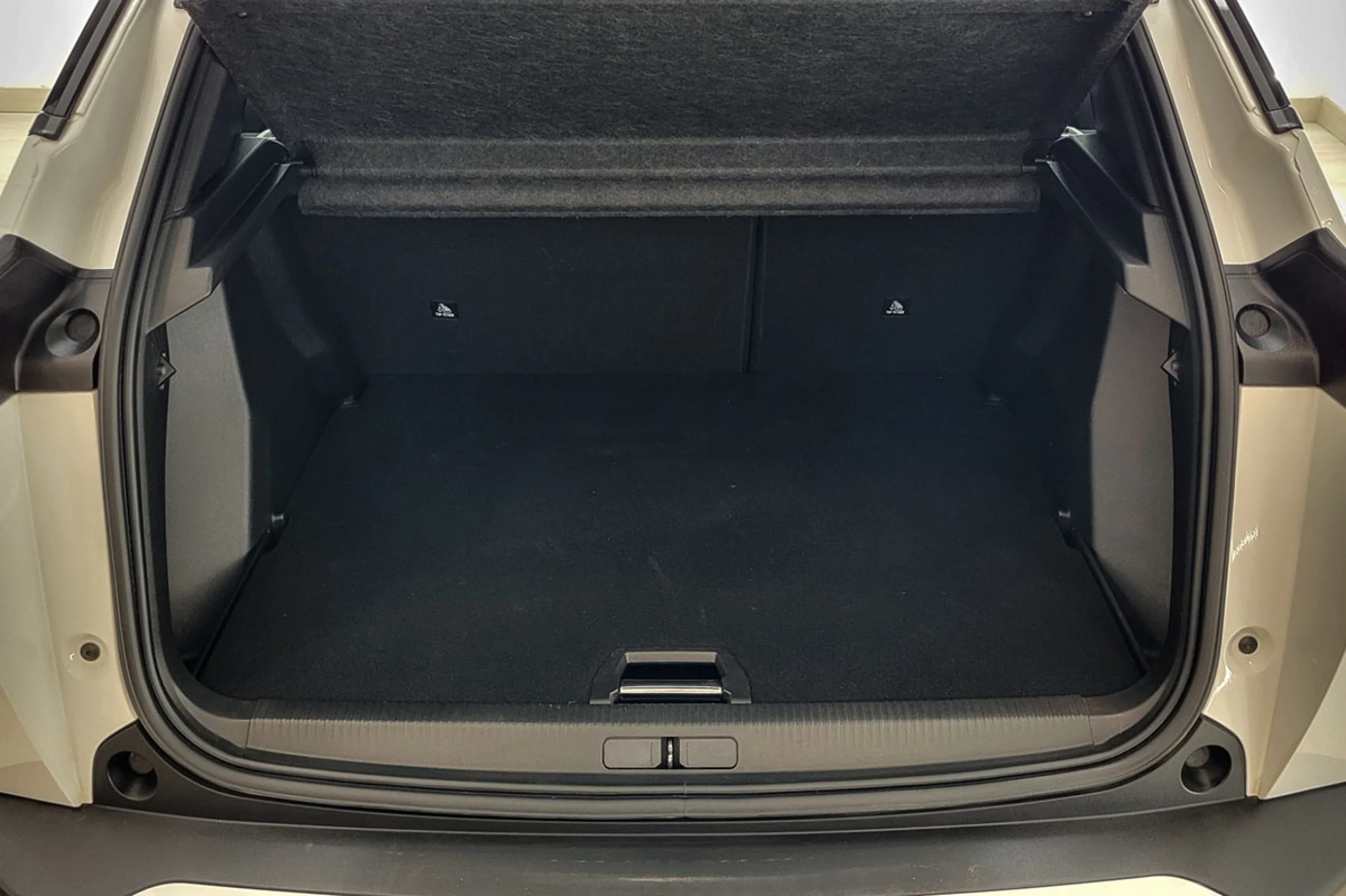 Peugeot 2008 Active Pack Puretech 100 SS BVM6 - Foto 12