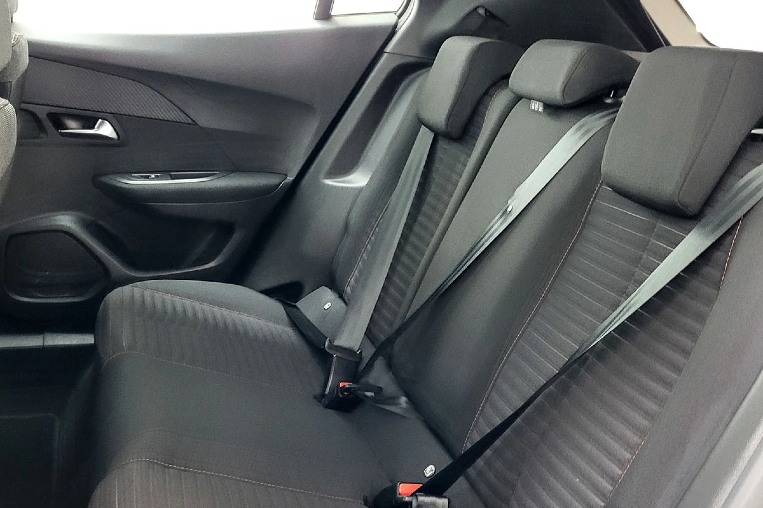 Peugeot 2008 Active Pack Puretech 100 SS BVM6 - Foto 13