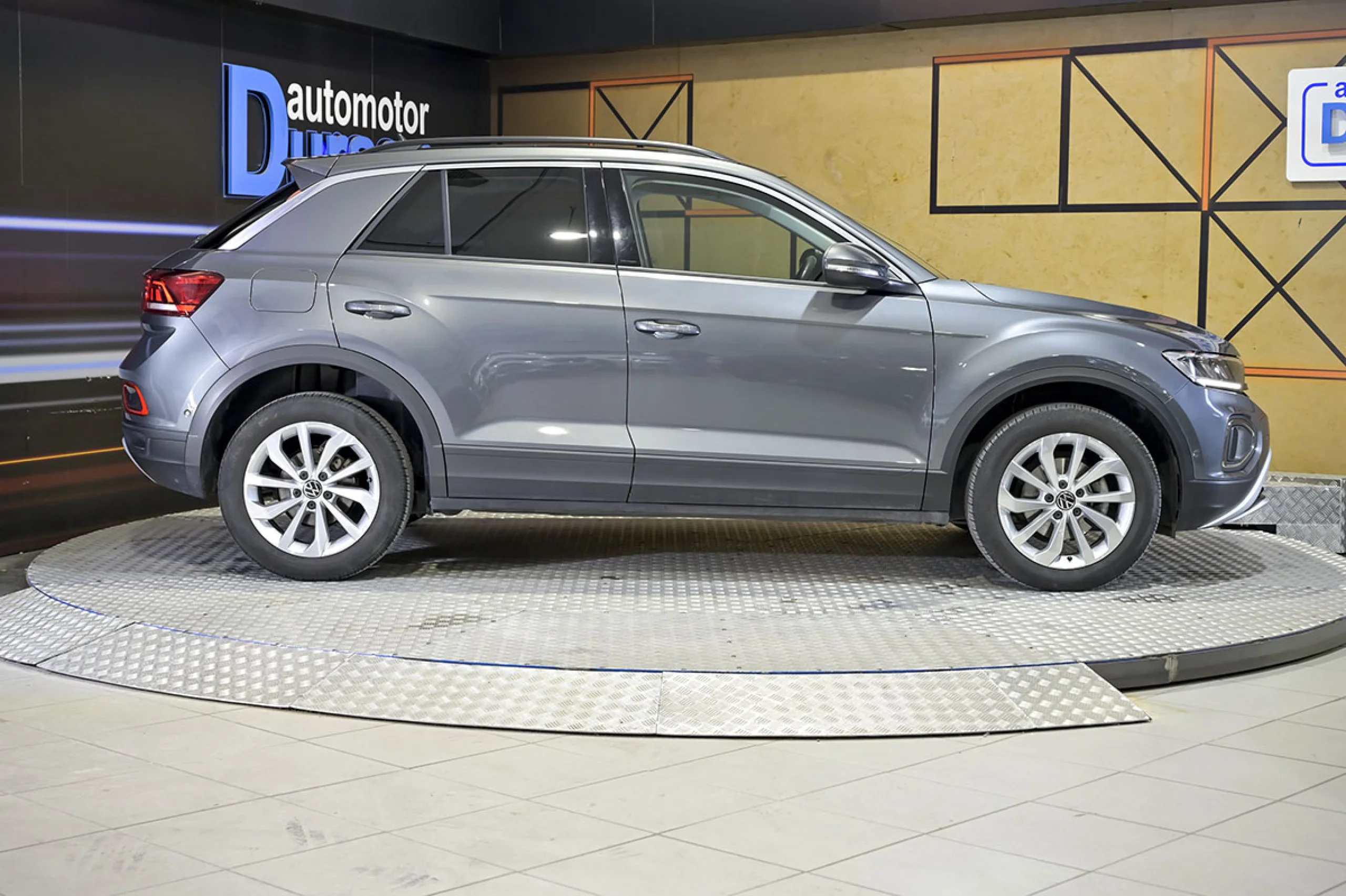 Volkswagen T-Roc Life 2.0 TDI 110kW 150CV - Foto 18