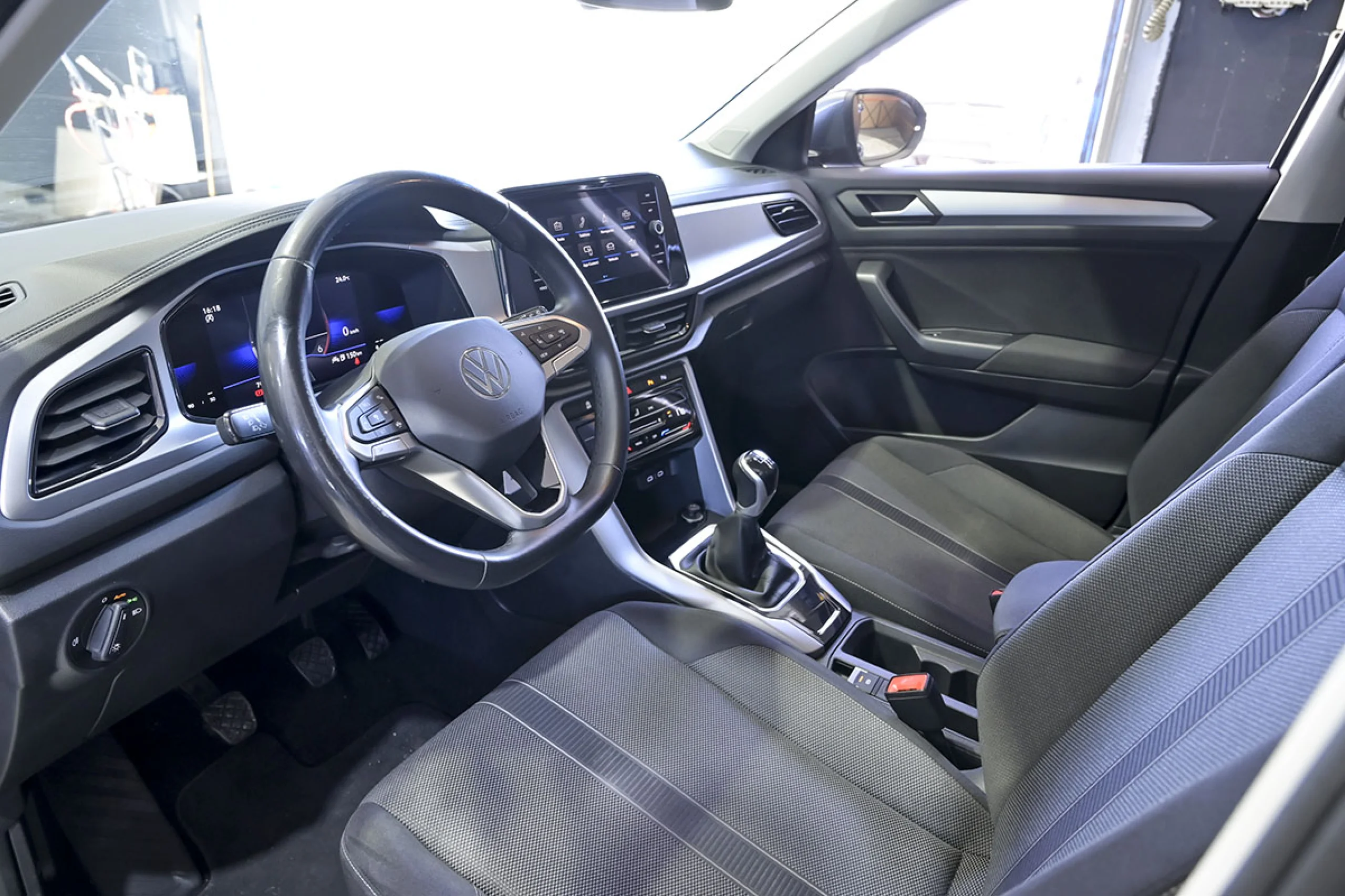 Volkswagen T-Roc Life 2.0 TDI 110kW 150CV - Foto 6